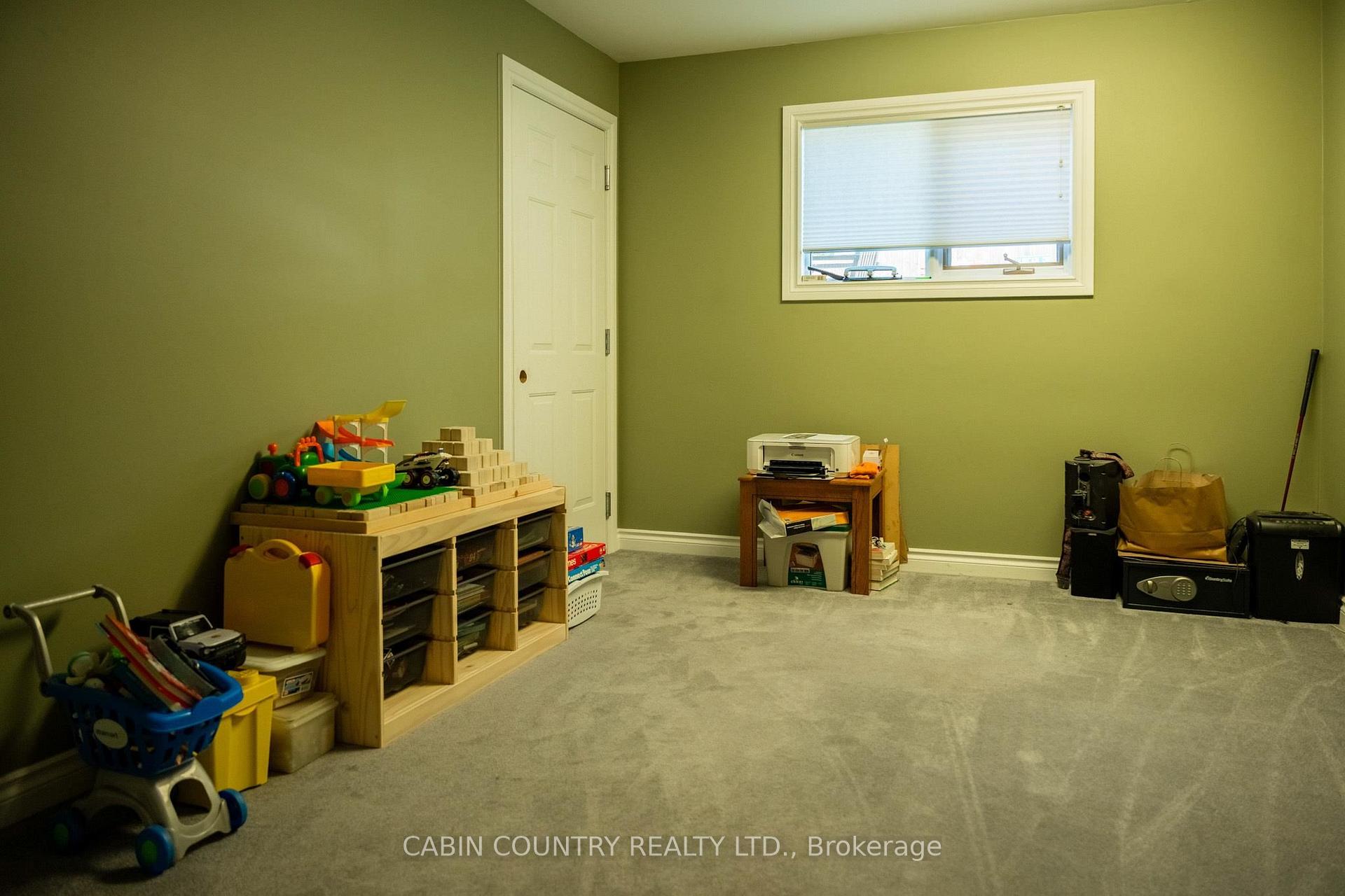 Photo 33 of 31 Shauna Cres, Kenora, Donkirk Heights — HOMEH