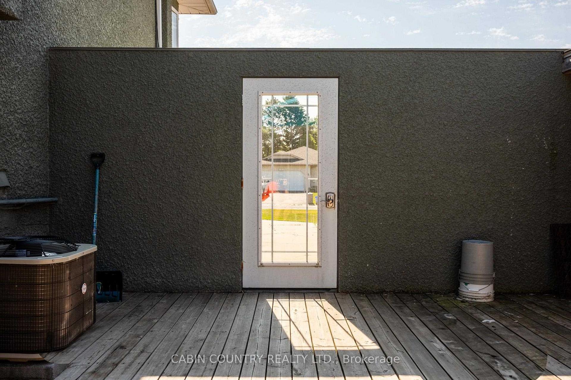 Photo 49 of 31 Shauna Cres, Kenora, Donkirk Heights — HOMEH