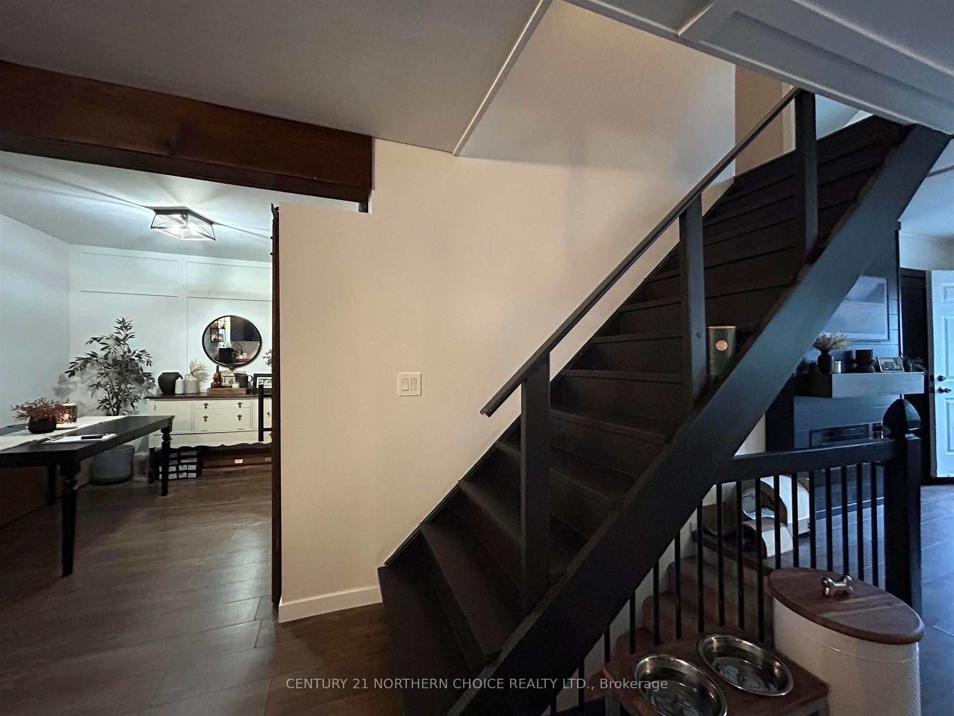 Photo 8 of 907 Smith Avenue, Fort Frances — HOMEH