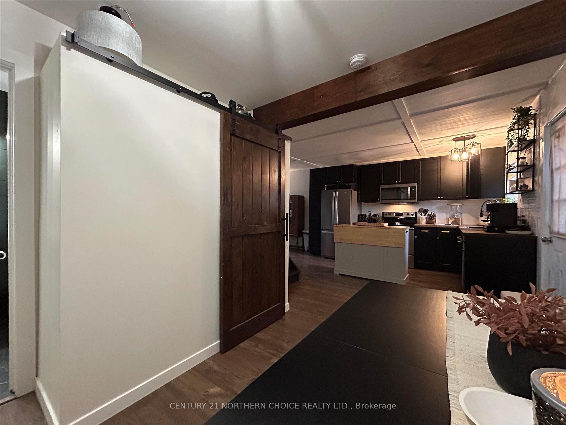 Photo 12 of 907 Smith Avenue, Fort Frances — HOMEH