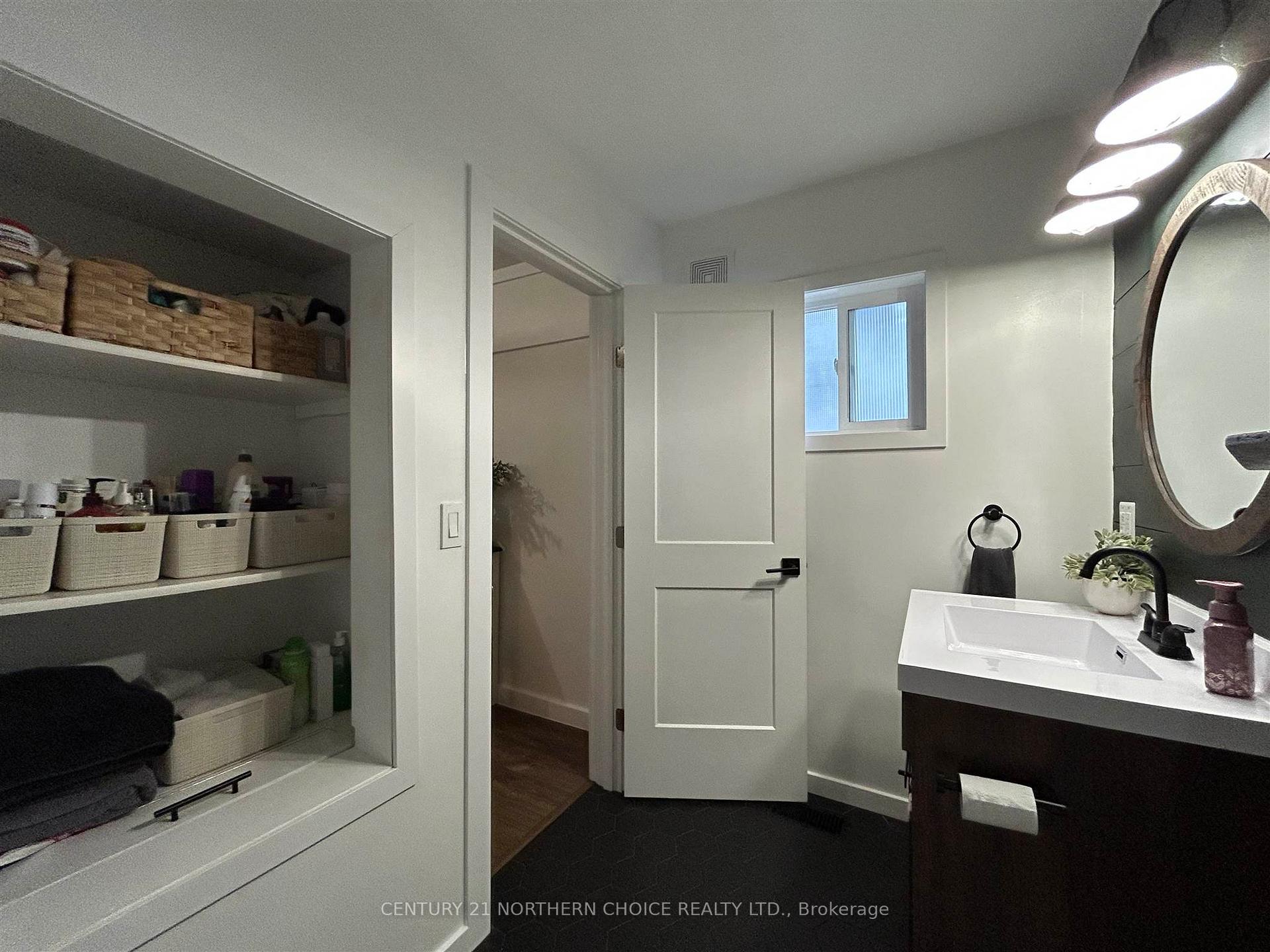 Photo 16 of 907 Smith Avenue, Fort Frances — HOMEH