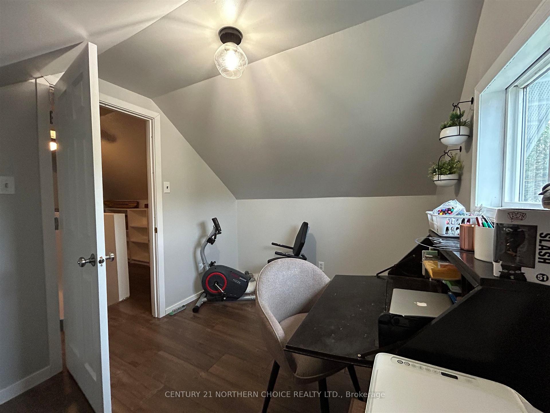 Photo 24 of 907 Smith Avenue, Fort Frances — HOMEH