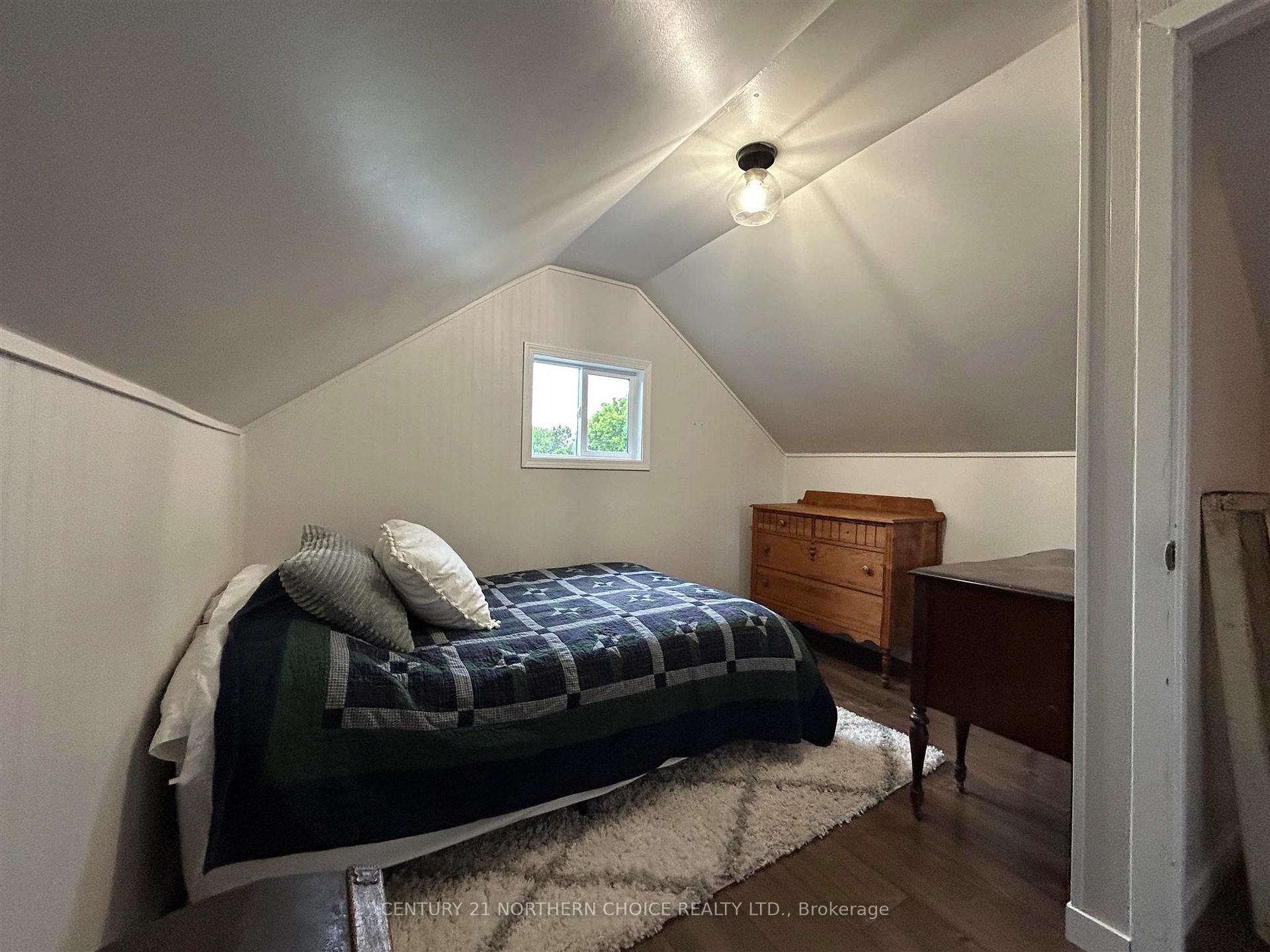 Photo 27 of 907 Smith Avenue, Fort Frances — HOMEH