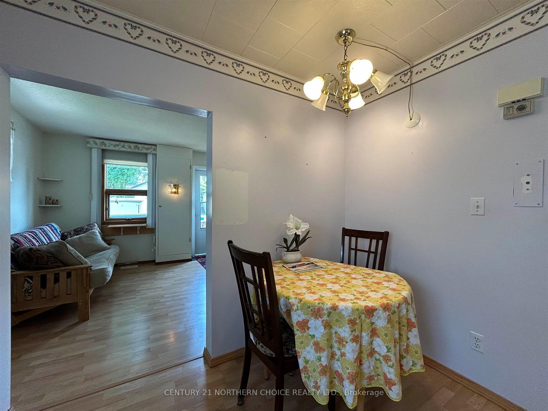 Photo 9 of 919 Smith Avenue, Fort Frances — HOMEH