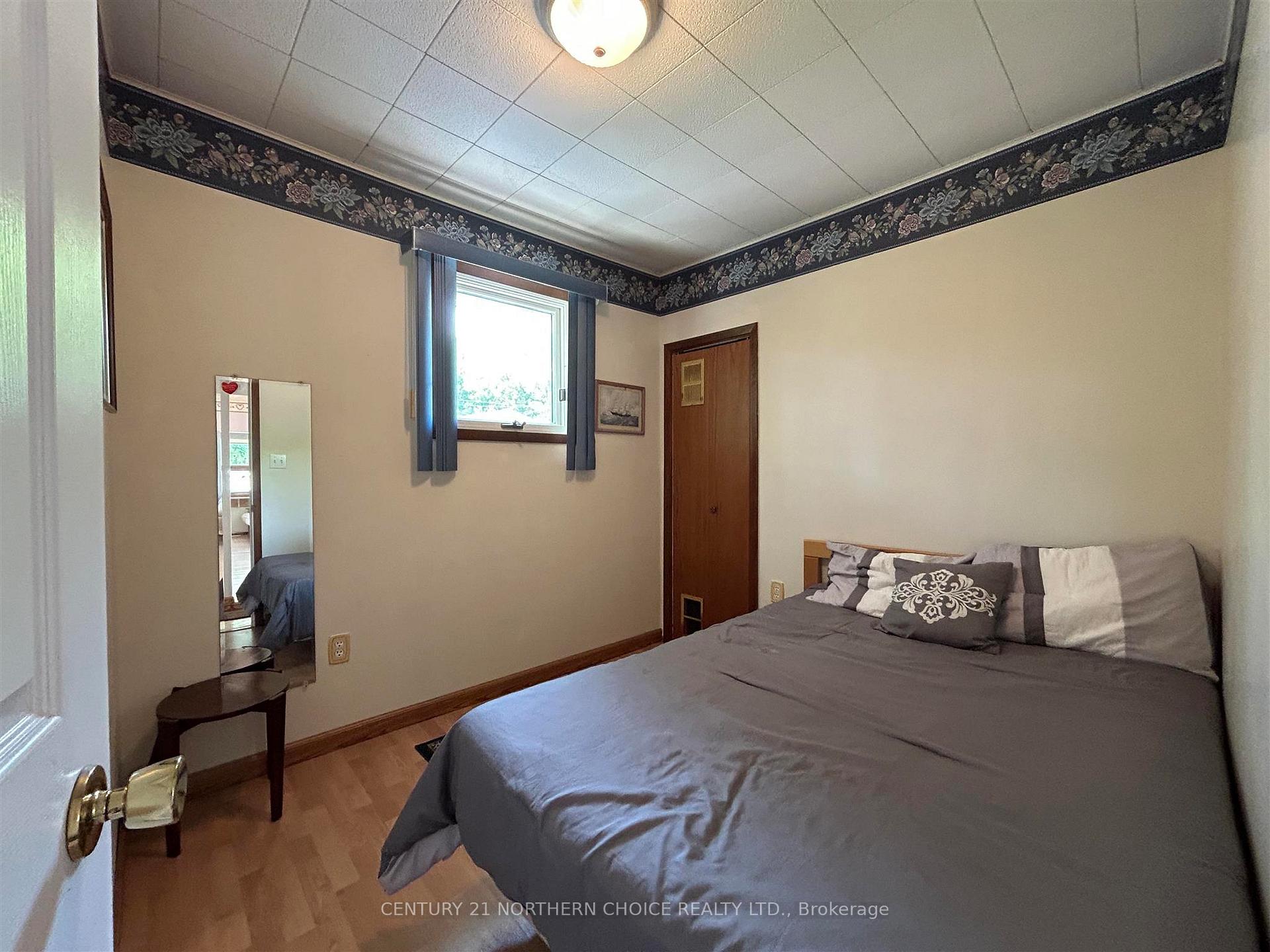 Photo 18 of 919 Smith Avenue, Fort Frances — HOMEH