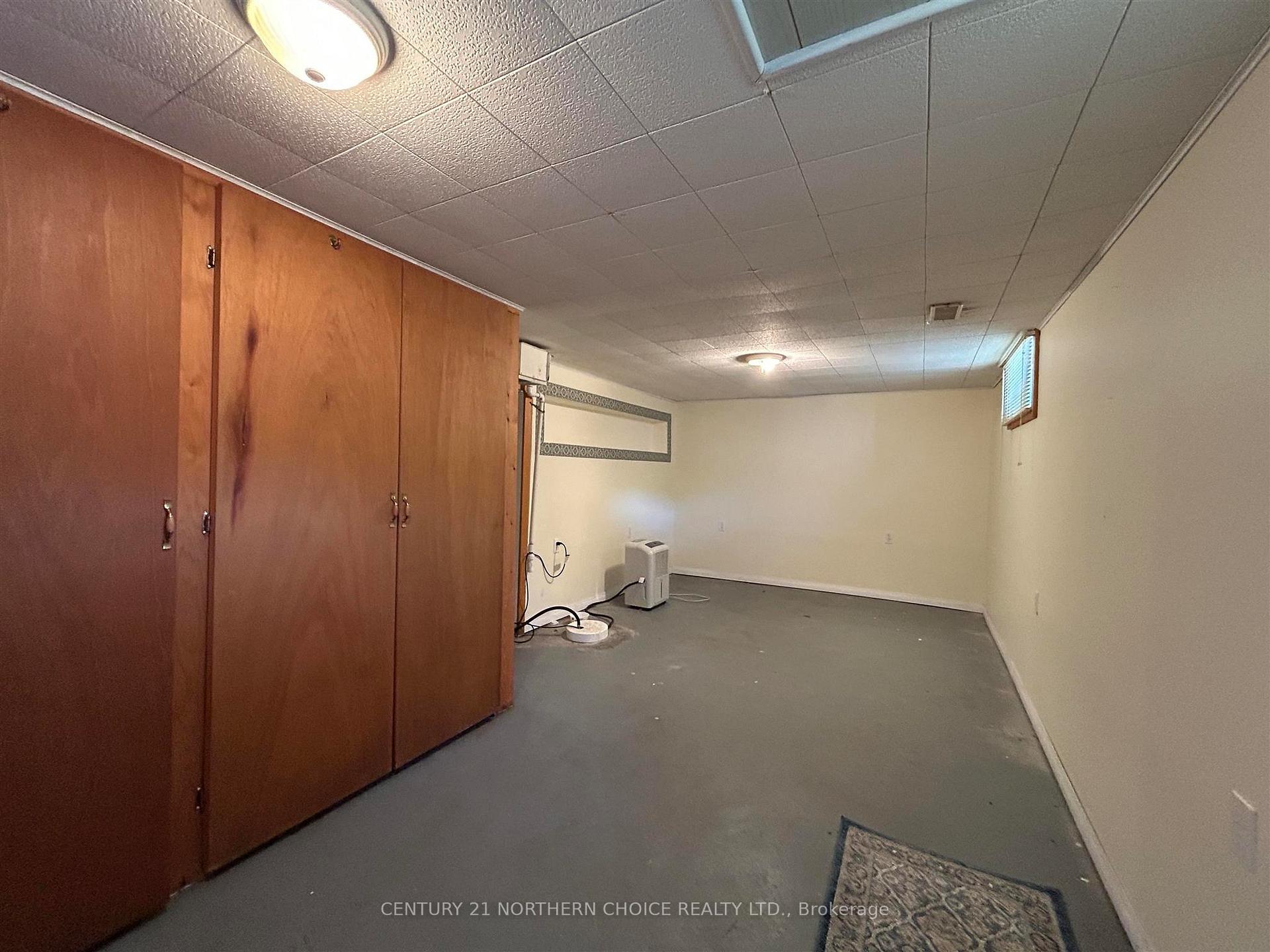 Photo 24 of 919 Smith Avenue, Fort Frances — HOMEH
