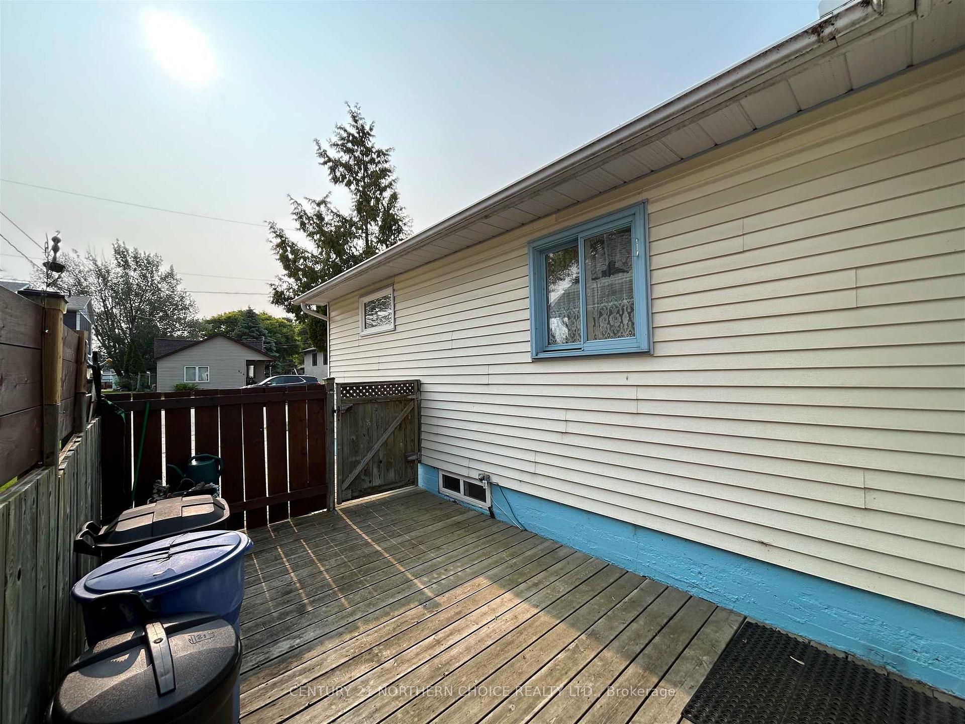 Photo 29 of 919 Smith Avenue, Fort Frances — HOMEH
