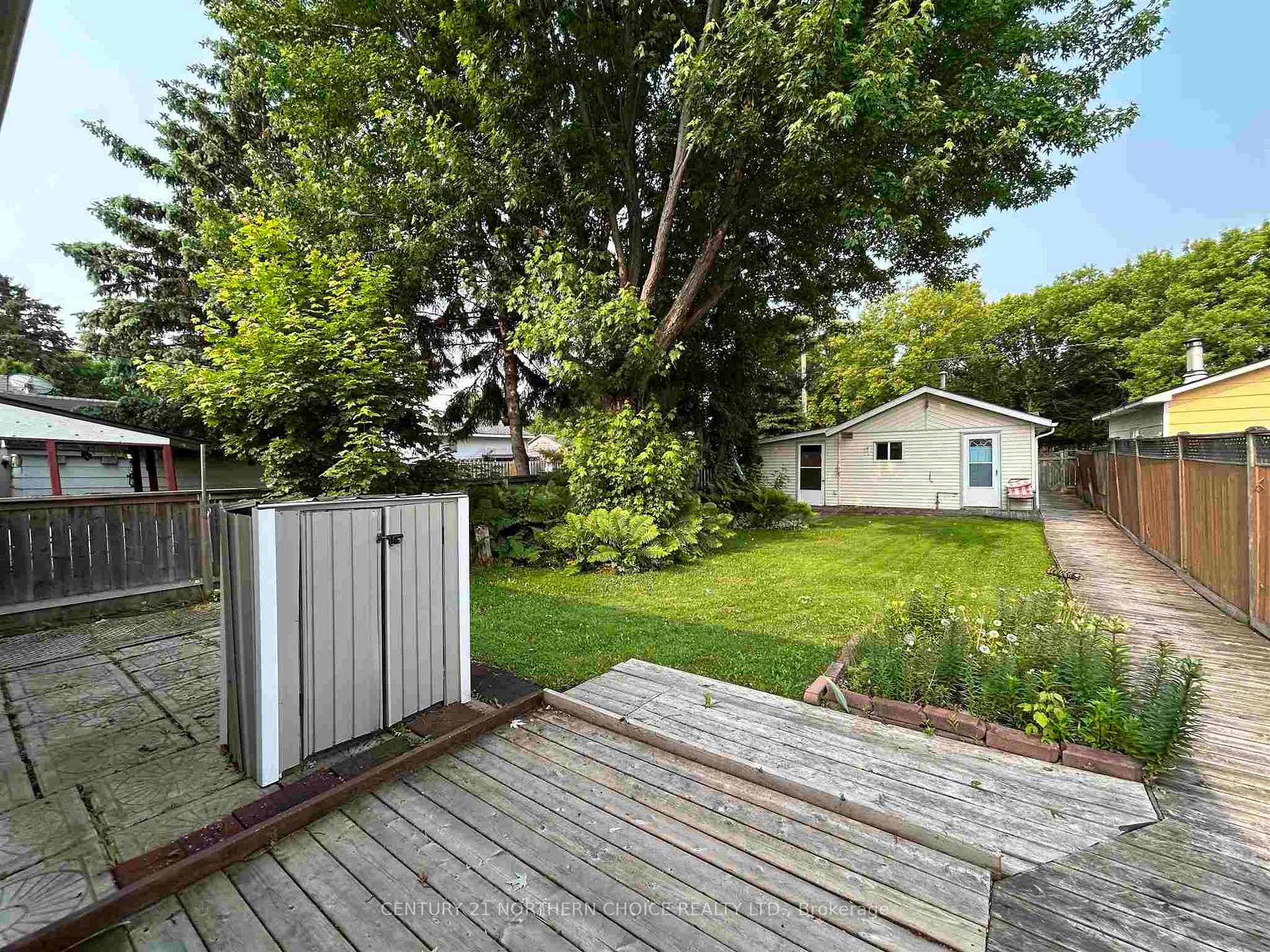 Photo 35 of 919 Smith Avenue, Fort Frances — HOMEH