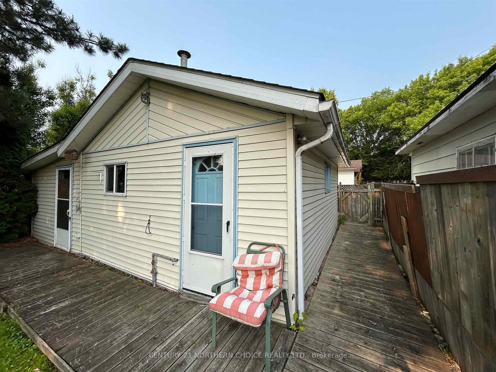 Photo 38 of 919 Smith Avenue, Fort Frances — HOMEH
