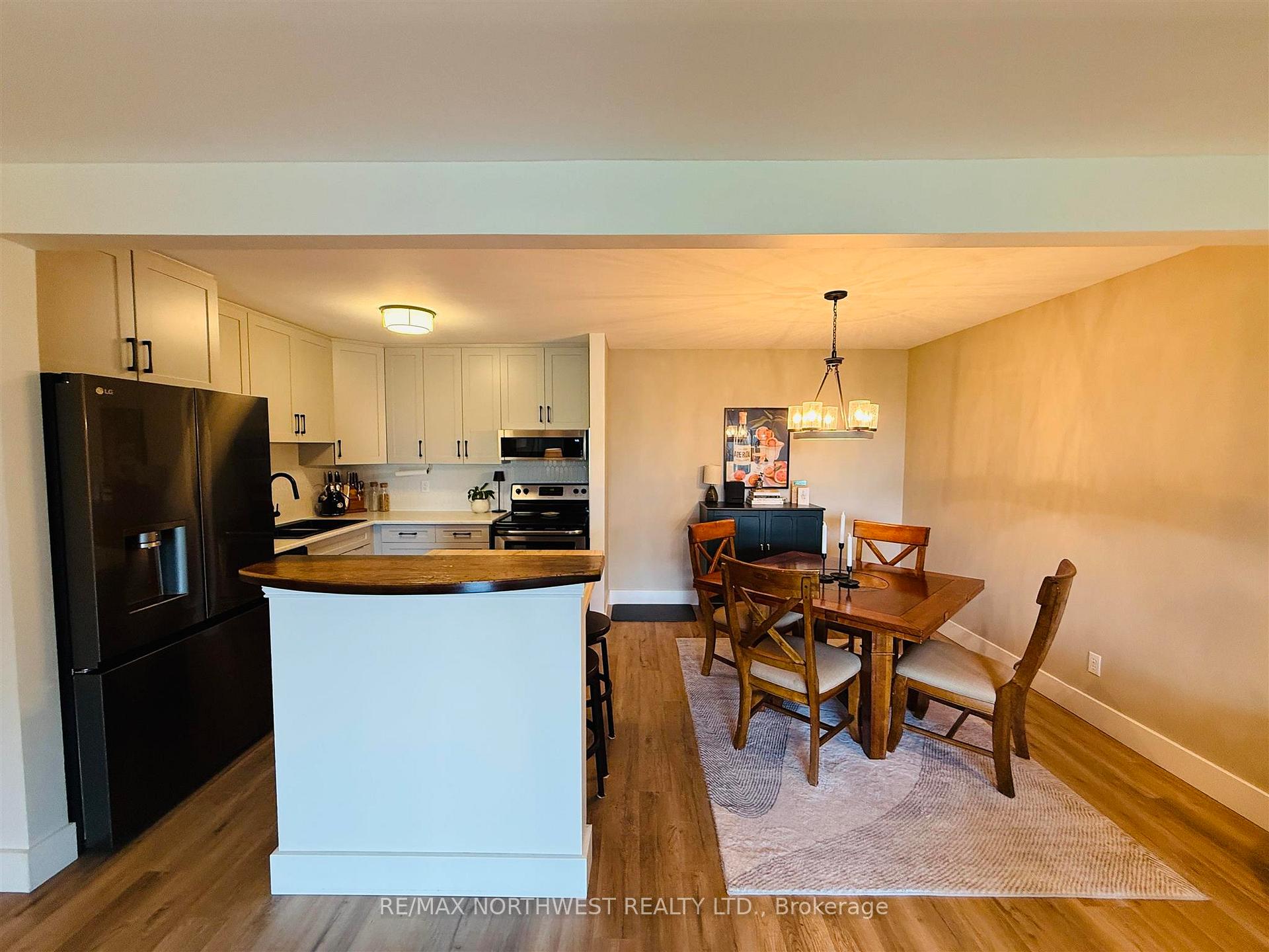 Photo 16 of Unit 303, 471 Lakeview Drive, Kenora, Norman — HOMEH