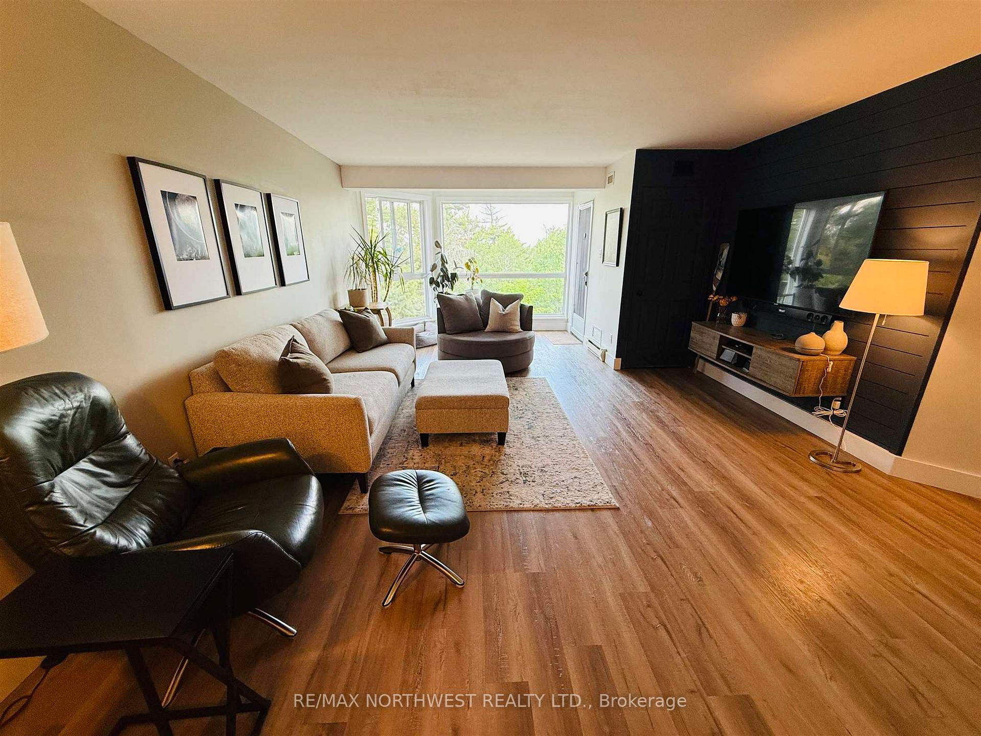 Photo 19 of Unit 303, 471 Lakeview Drive, Kenora, Norman — HOMEH