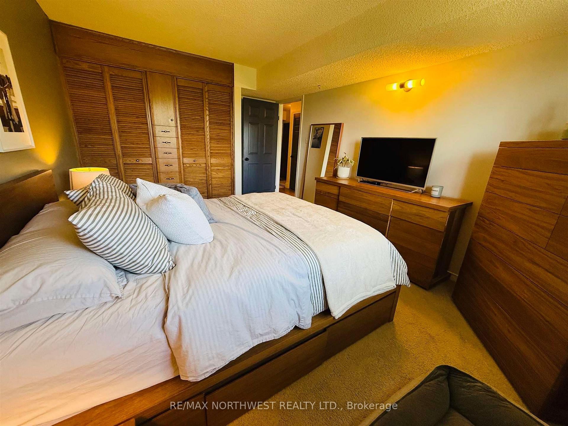 Photo 24 of Unit 303, 471 Lakeview Drive, Kenora, Norman — HOMEH