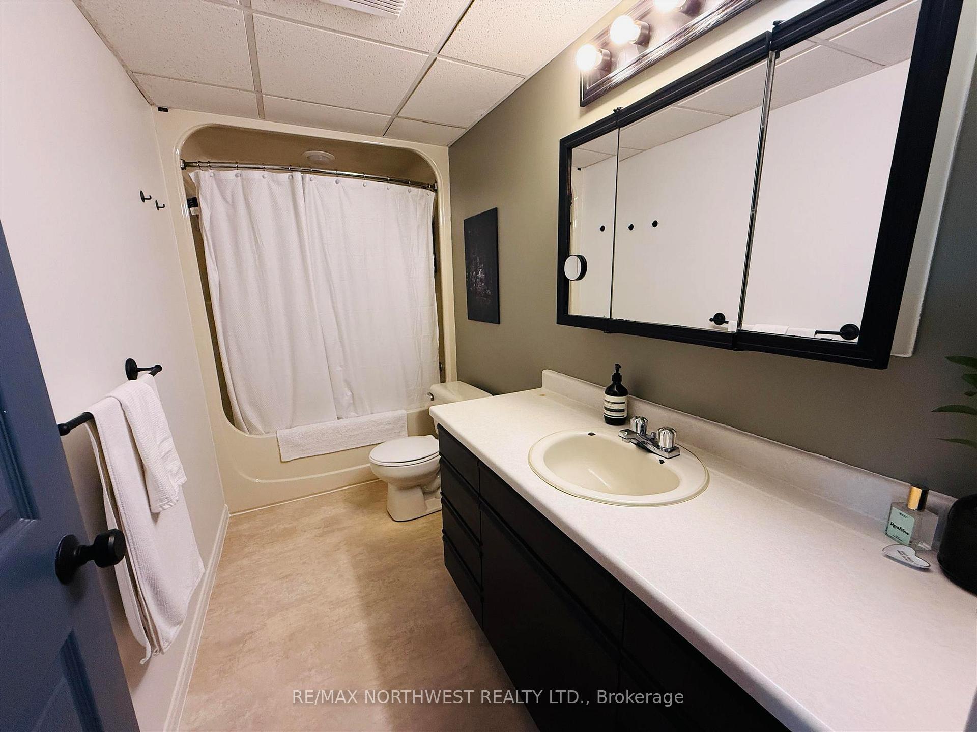 Photo 25 of Unit 303, 471 Lakeview Drive, Kenora, Norman — HOMEH