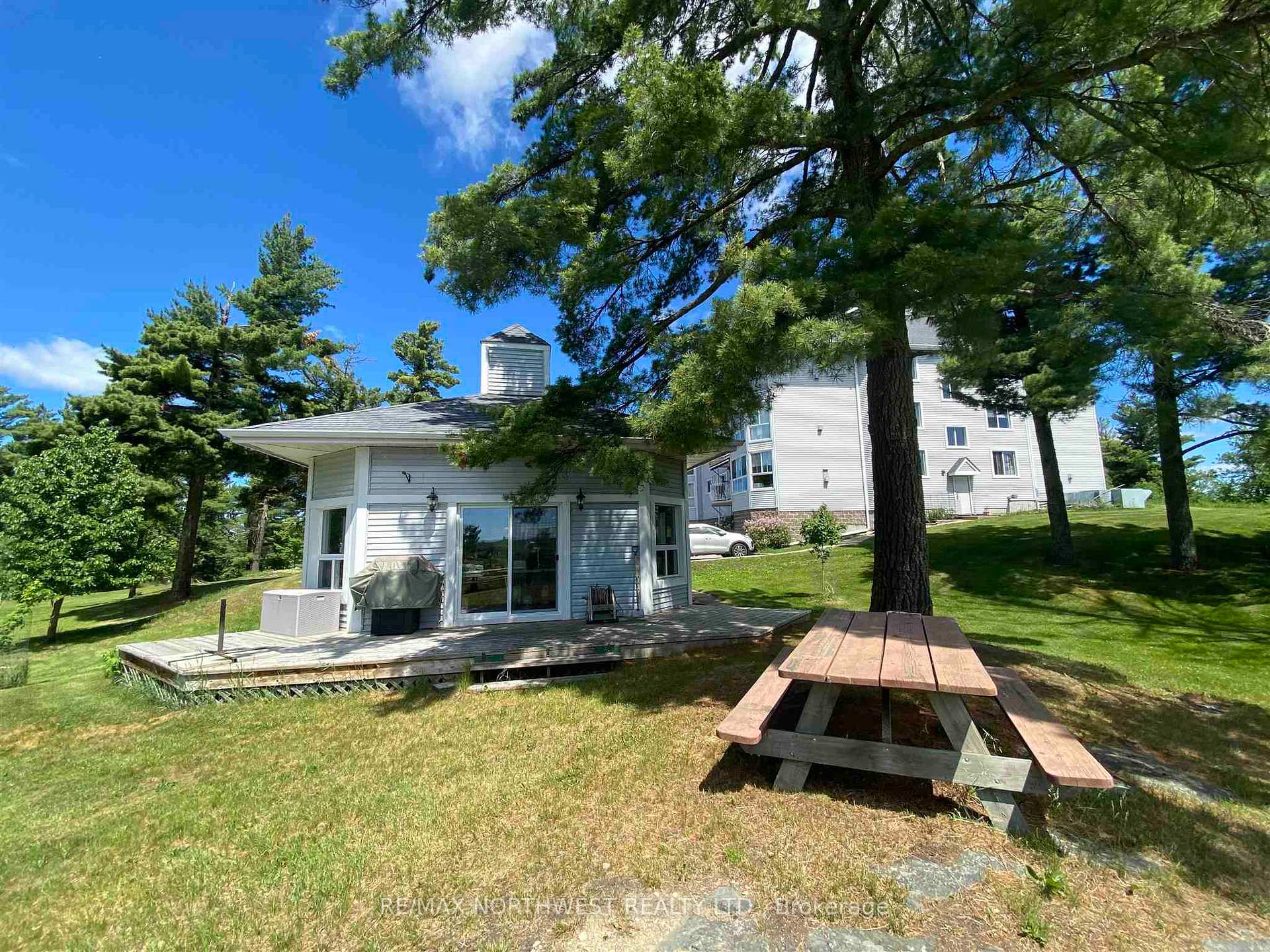 Photo 36 of Unit 303, 471 Lakeview Drive, Kenora, Norman — HOMEH