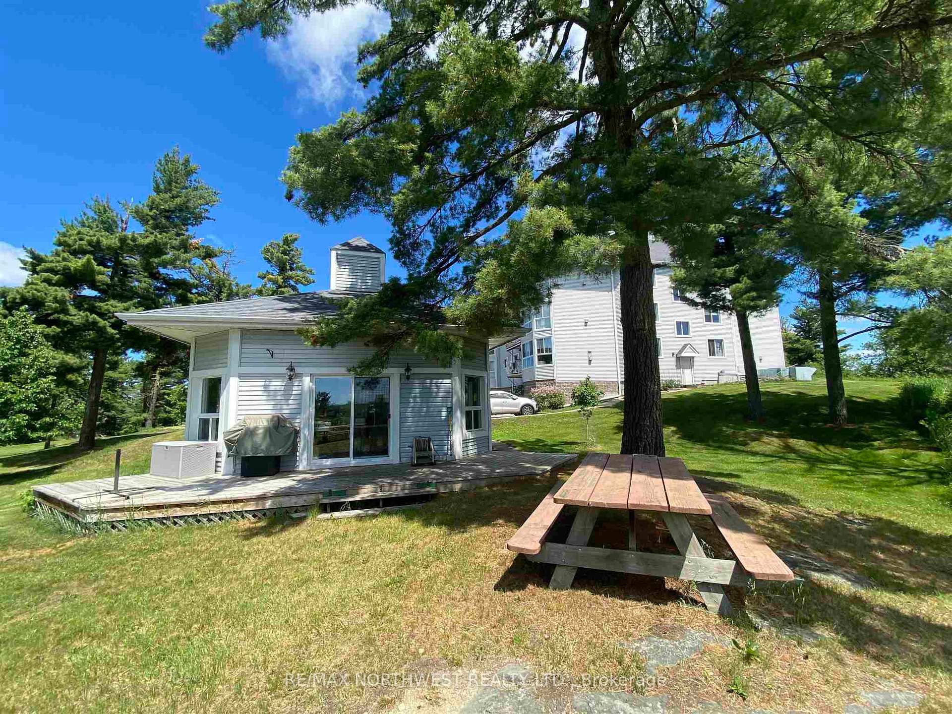 Photo 37 of Unit 303, 471 Lakeview Drive, Kenora, Norman — HOMEH