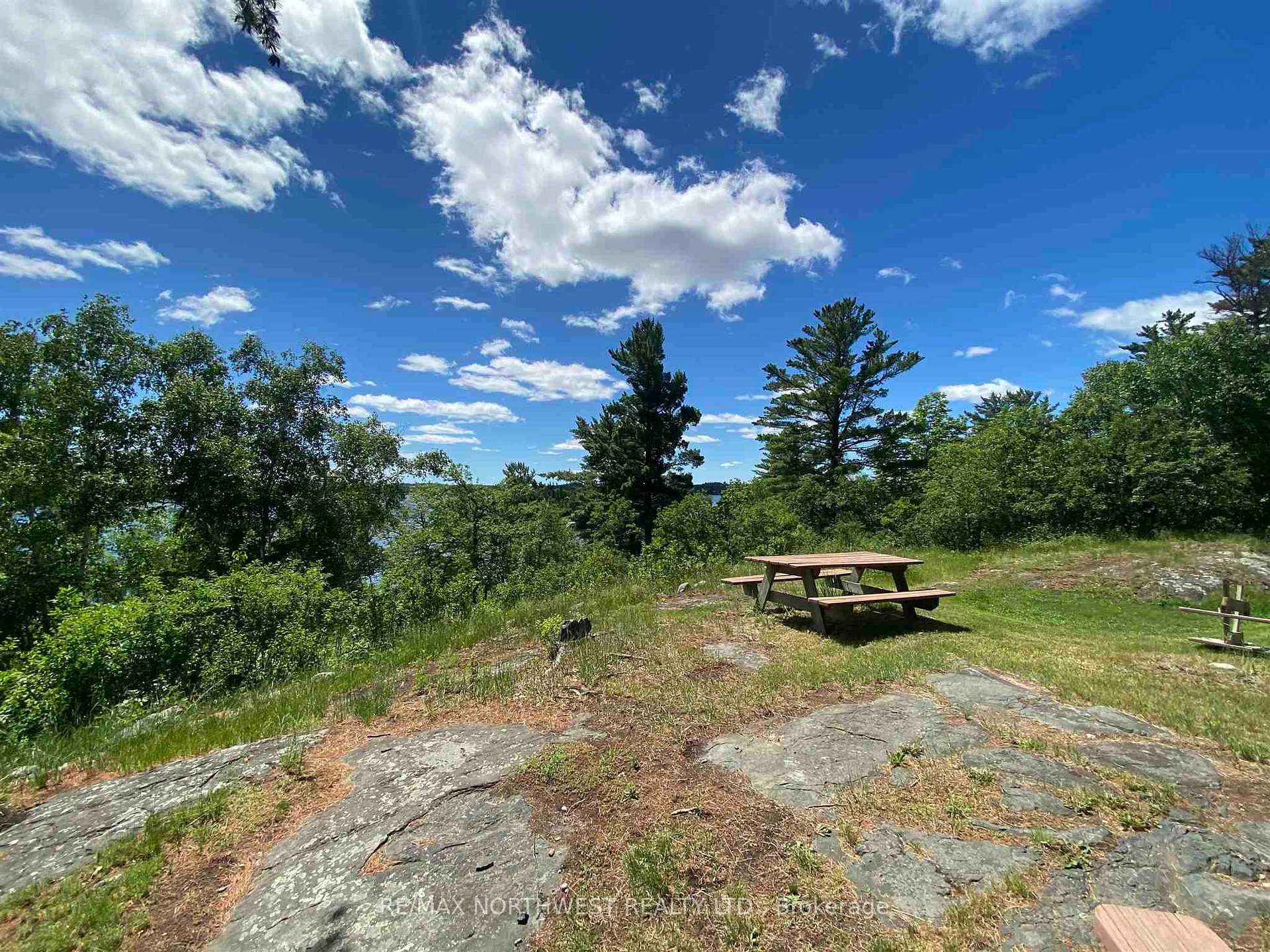 Photo 38 of Unit 303, 471 Lakeview Drive, Kenora, Norman — HOMEH