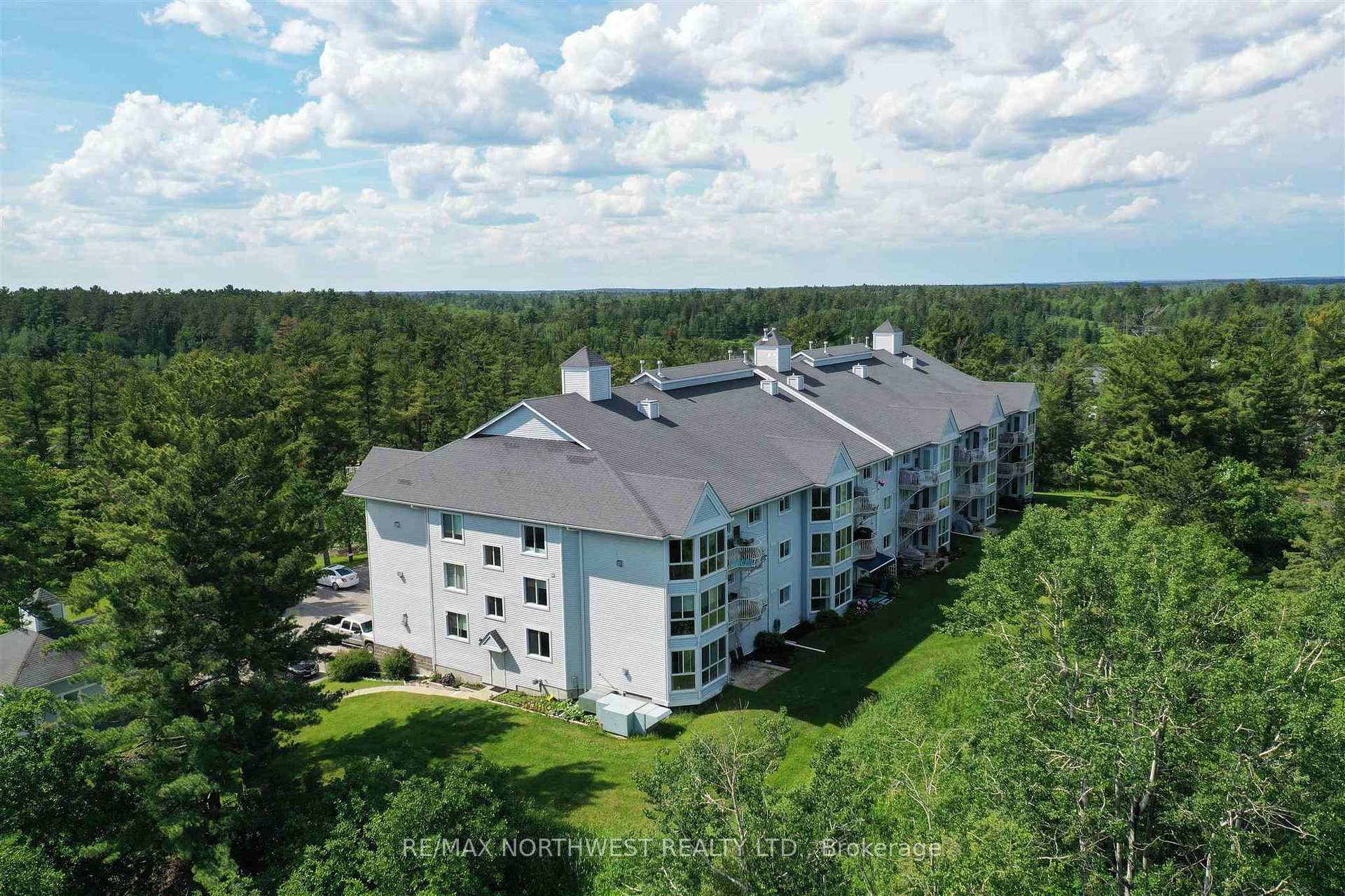 Photo 40 of Unit 303, 471 Lakeview Drive, Kenora, Norman — HOMEH