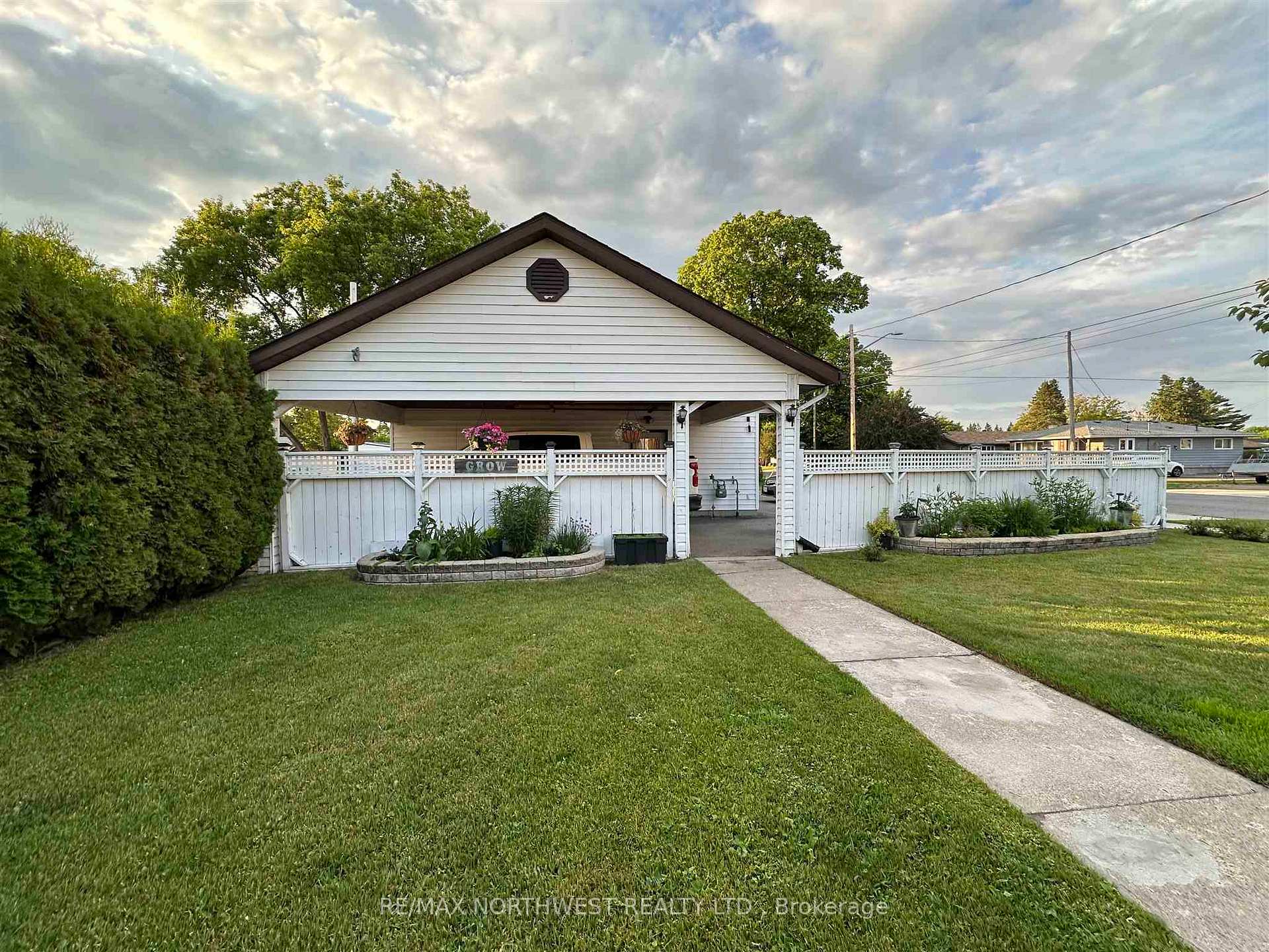 Photo 21 of 624 Third Street E, Fort Frances — HOMEH