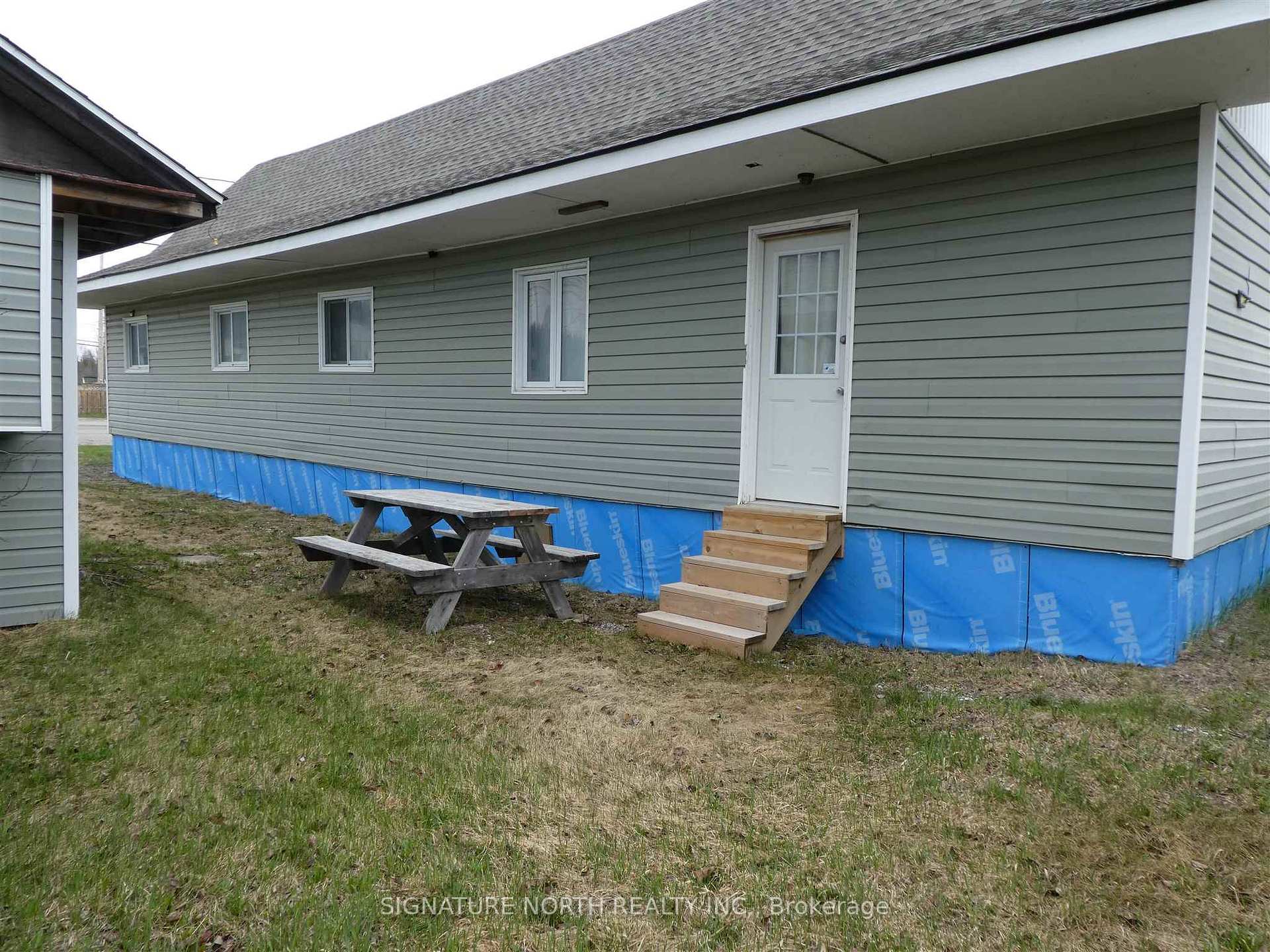 Photo 2 of 632 Main Street, Greenstone — HOMEH