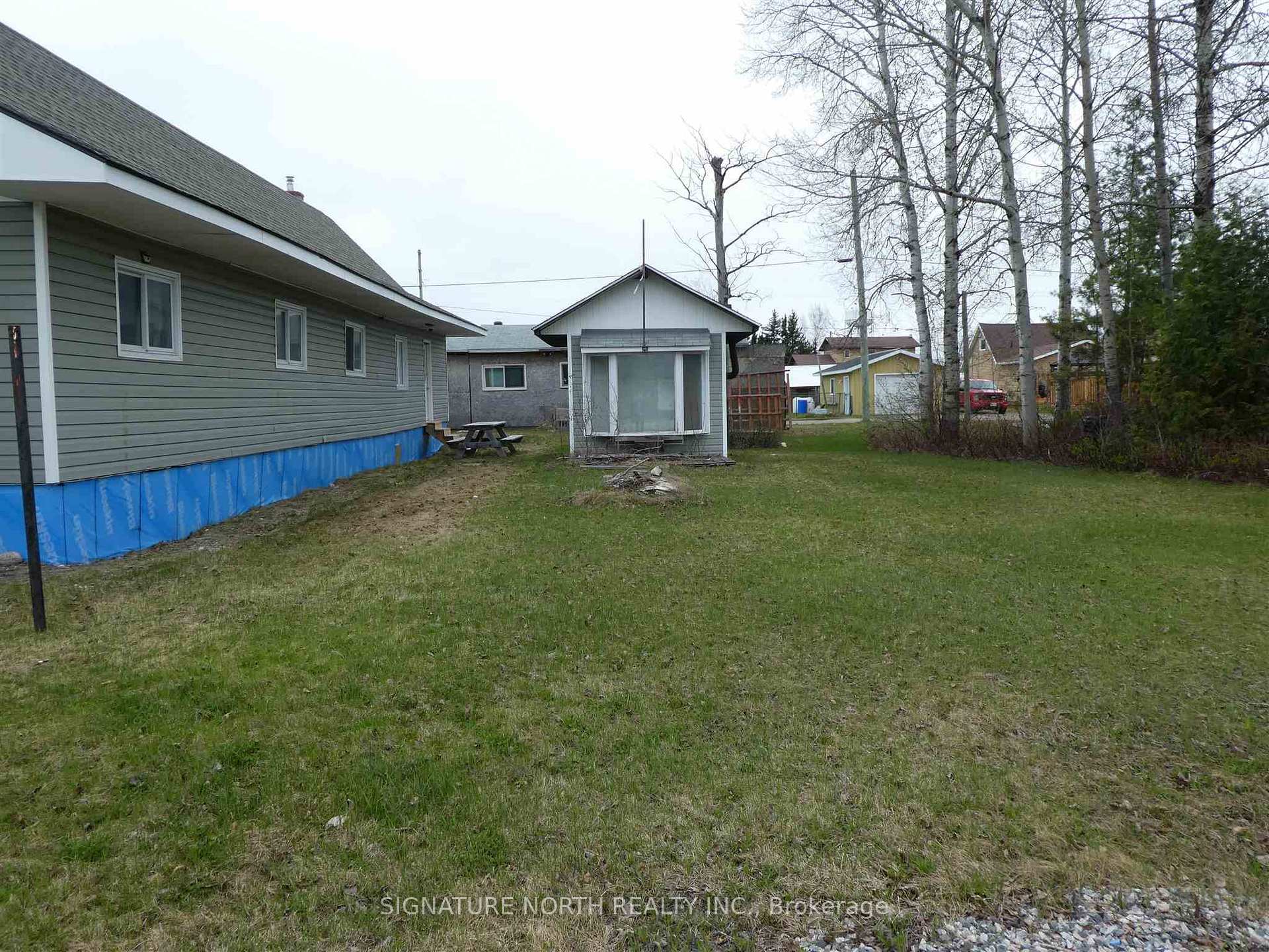 Photo 3 of 632 Main Street, Greenstone — HOMEH