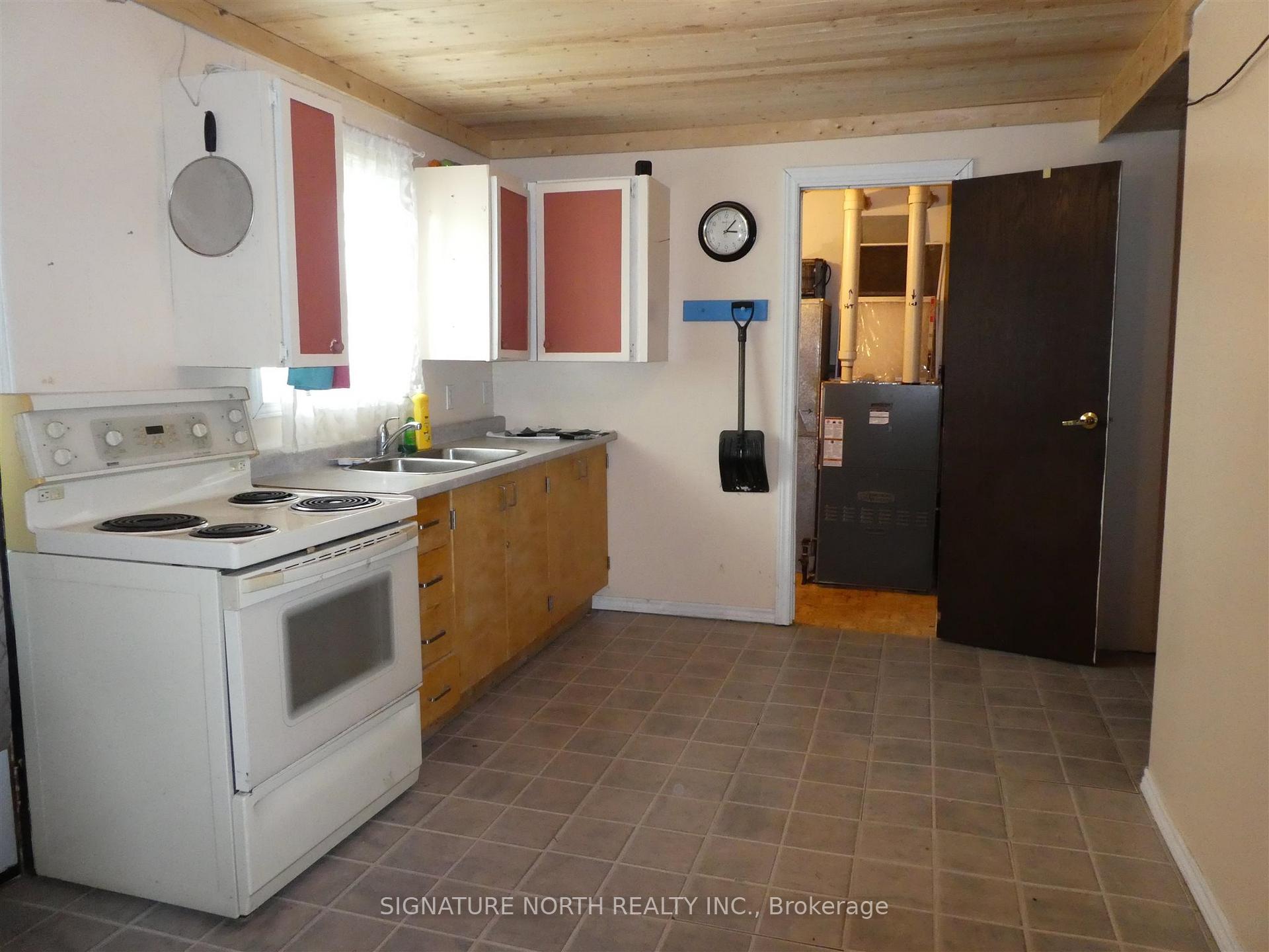 Photo 12 of 632 Main Street, Greenstone — HOMEH