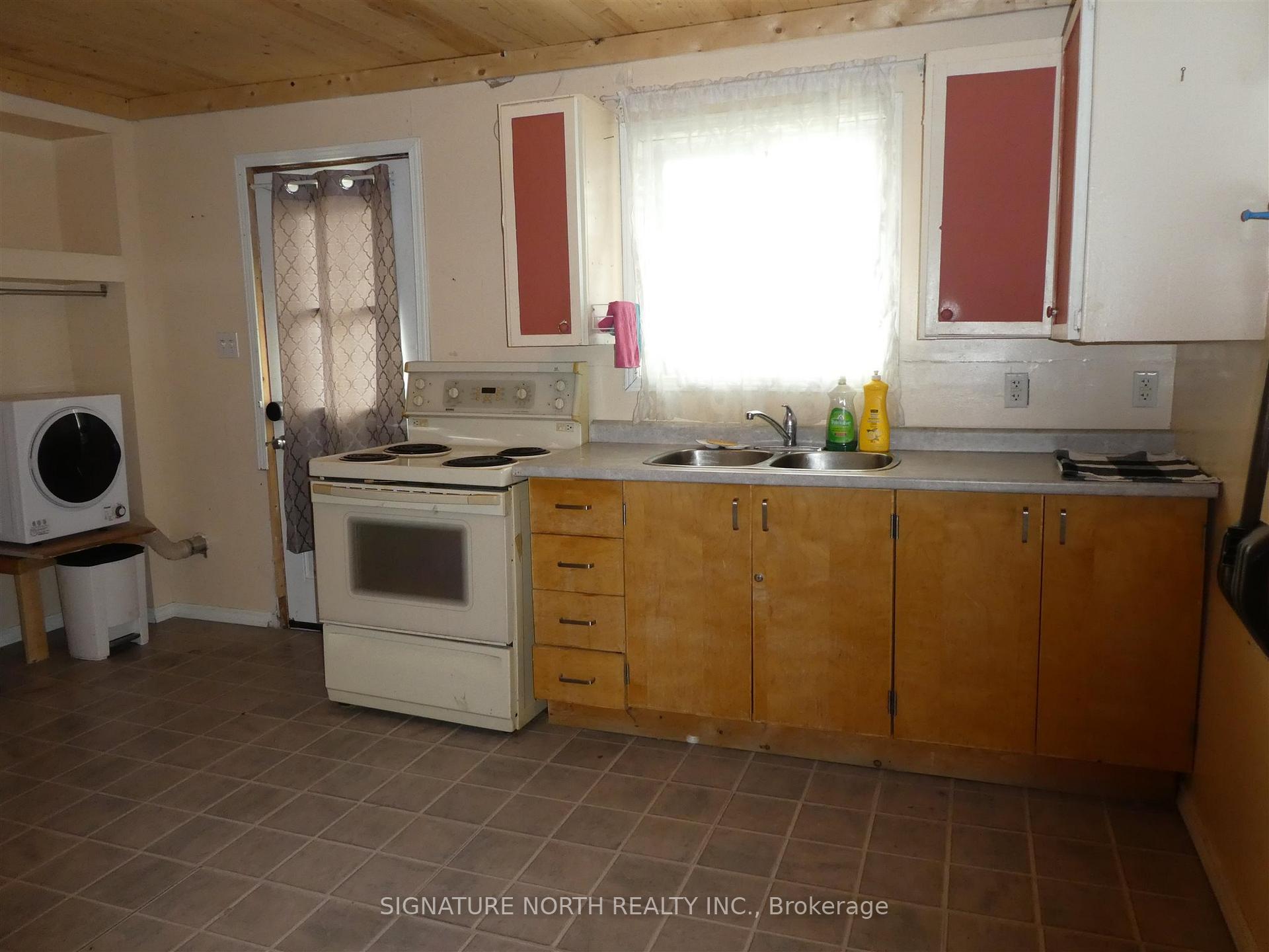 Photo 14 of 632 Main Street, Greenstone — HOMEH