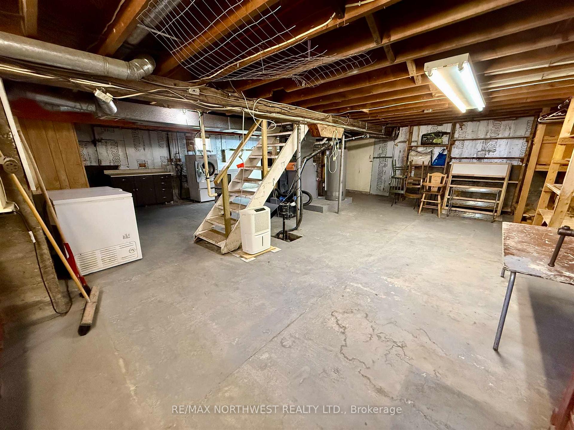 Photo 17 of 315 Main Street, Kenora, Keewatin — HOMEH