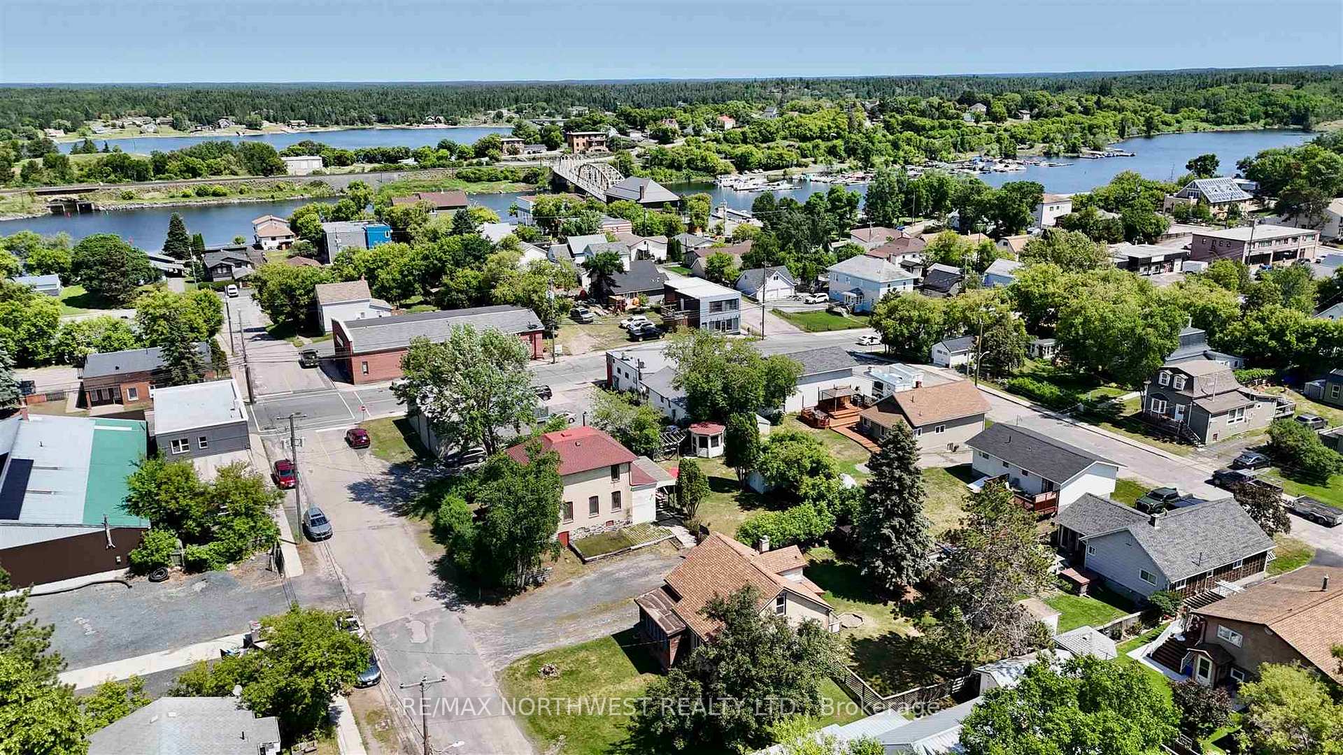Photo 26 of 315 Main Street, Kenora, Keewatin — HOMEH