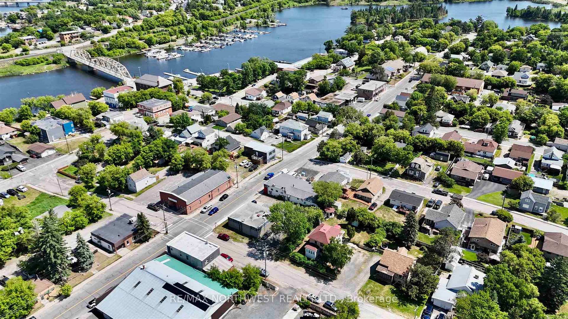 Photo 28 of 315 Main Street, Kenora, Keewatin — HOMEH