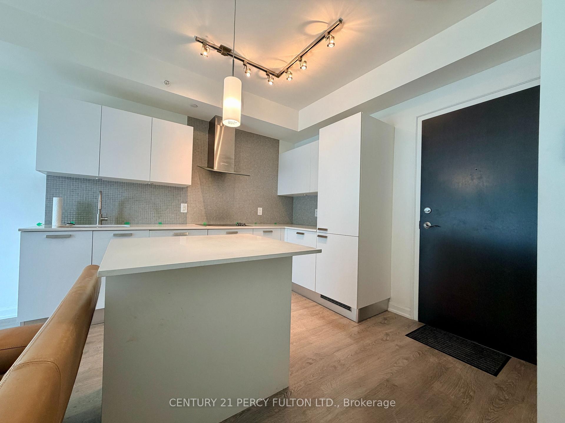 Photo 2 of Unit 705, 9 Bogert Avenue, North York, Lansing-Westgate — HOMEH