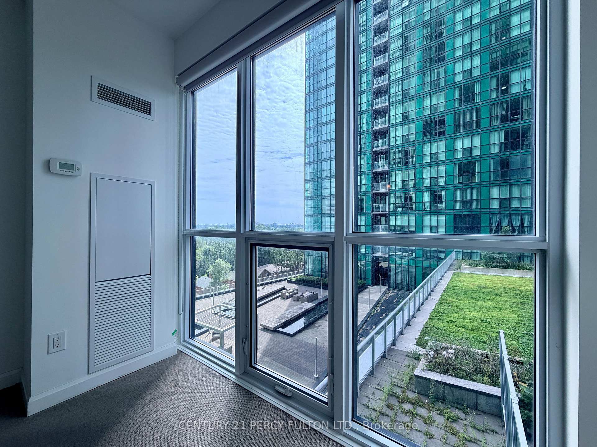 Photo 18 of Unit 705, 9 Bogert Avenue, North York, Lansing-Westgate — HOMEH