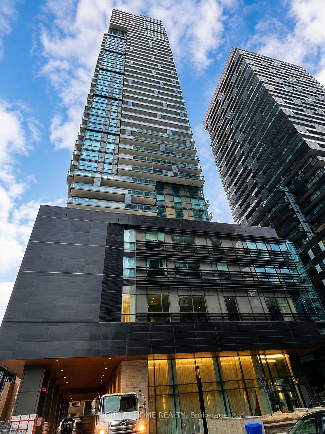 Photo 3 of Unit 3206, 39 Roehampton Avenue, Toronto, Mount Pleasant West — HOMEH