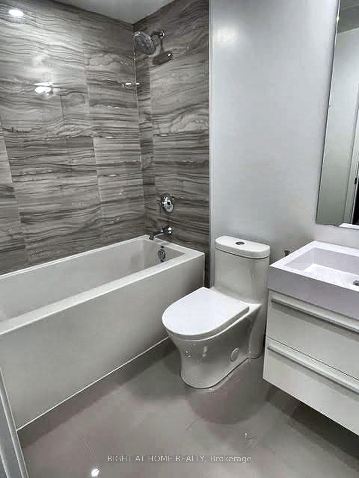 Photo 15 of Unit 3206, 39 Roehampton Avenue, Toronto, Mount Pleasant West — HOMEH