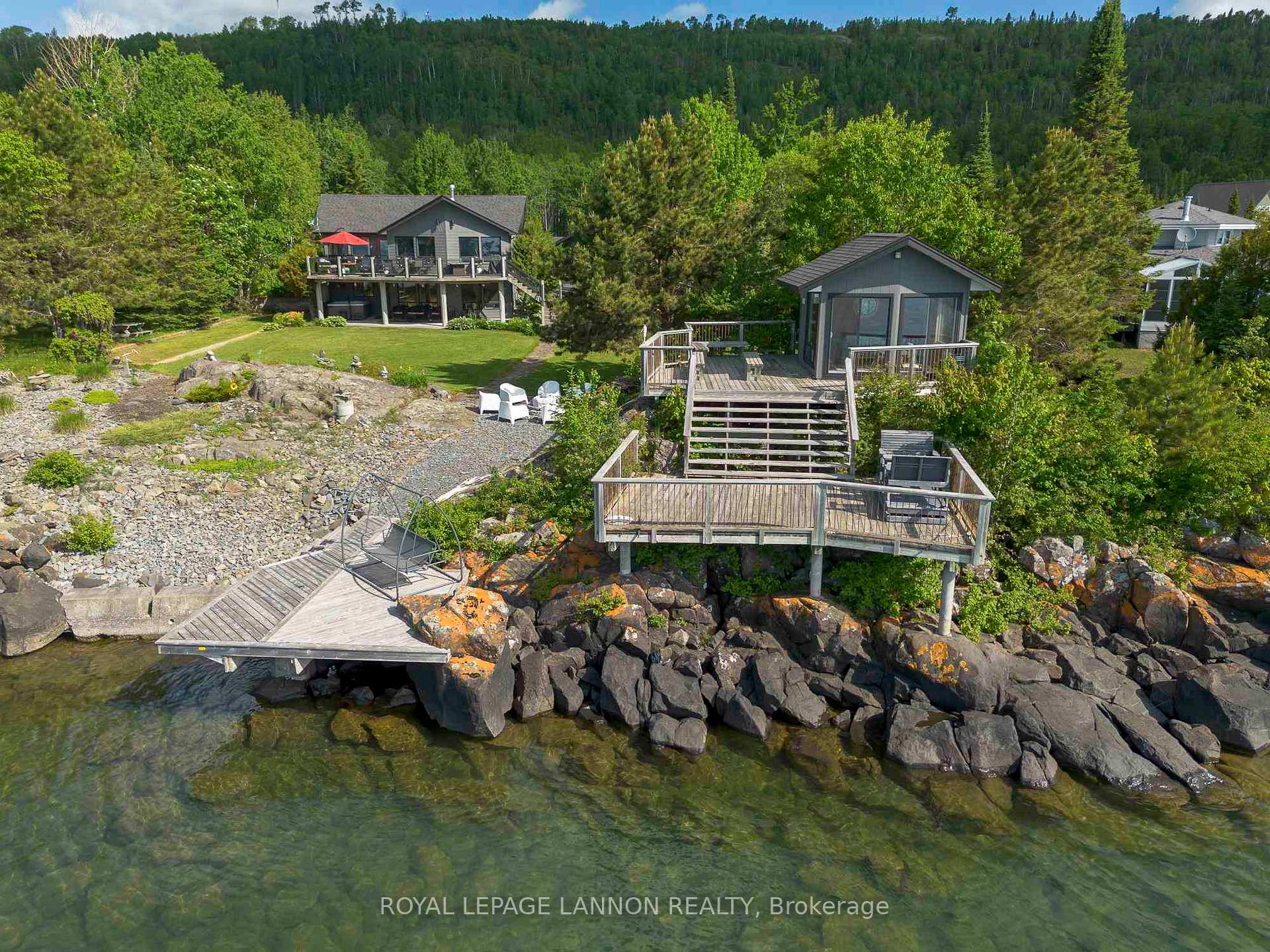 Photo 6 of 100 Island Avenue, Neebing, Blake — HOMEH