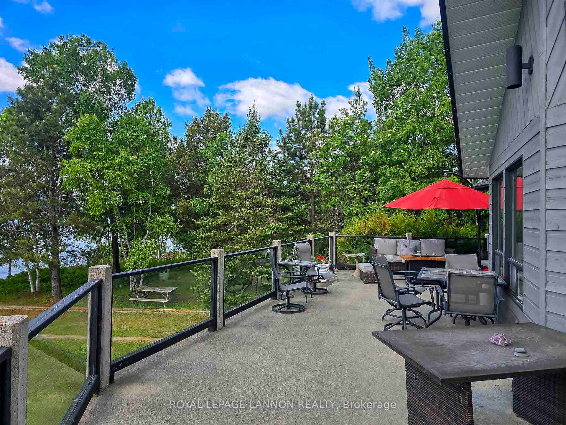 Photo 11 of 100 Island Avenue, Neebing, Blake — HOMEH