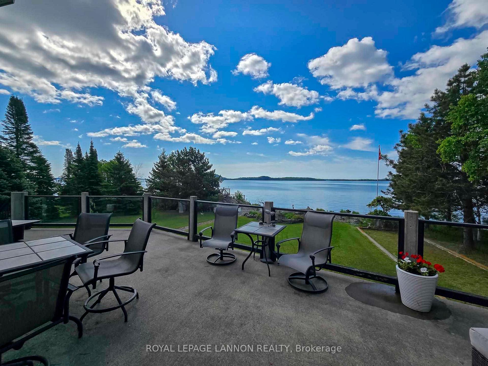 Photo 12 of 100 Island Avenue, Neebing, Blake — HOMEH