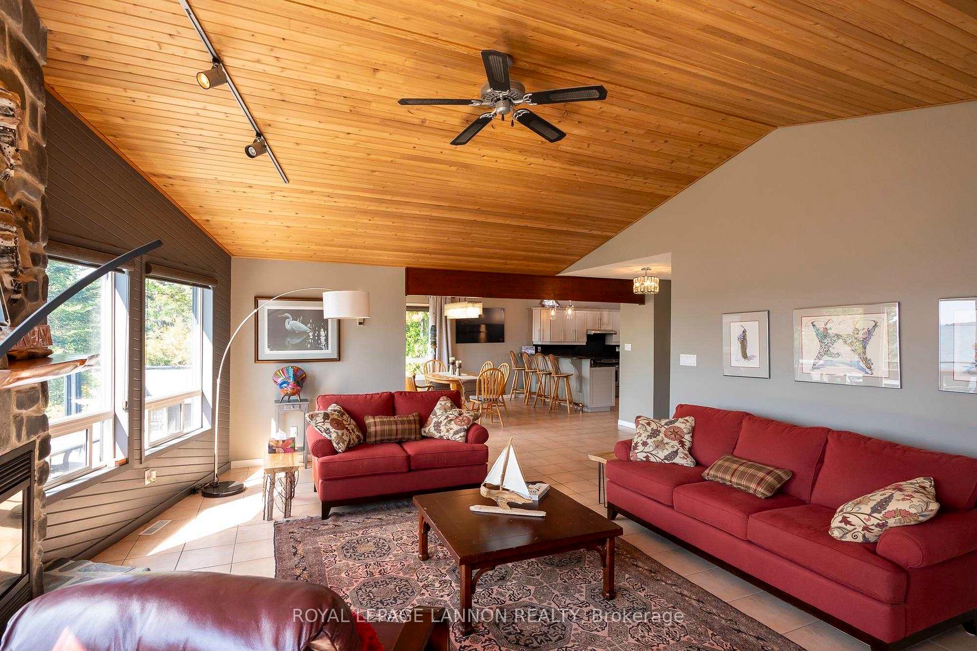Photo 15 of 100 Island Avenue, Neebing, Blake — HOMEH