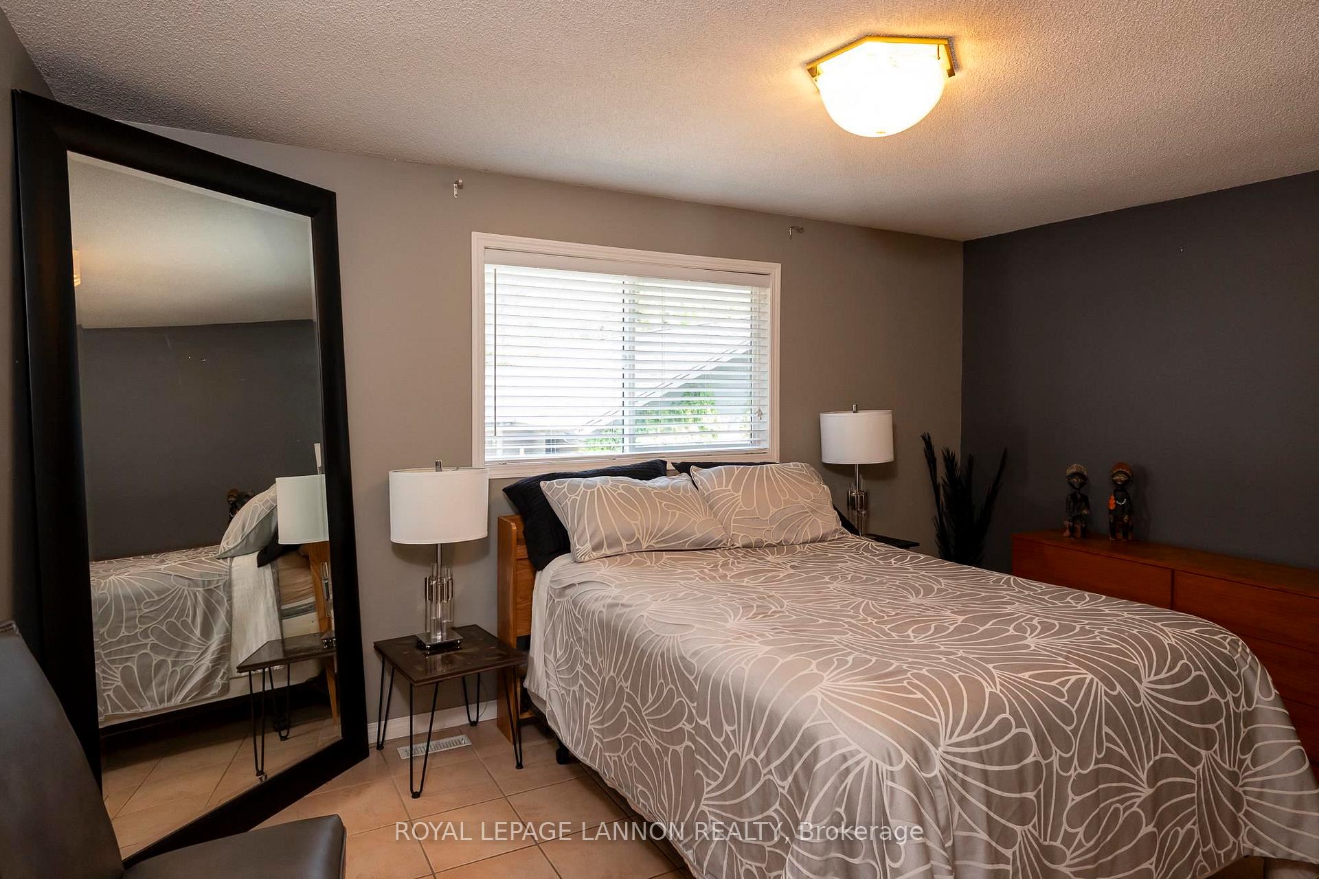 Photo 22 of 100 Island Avenue, Neebing, Blake — HOMEH