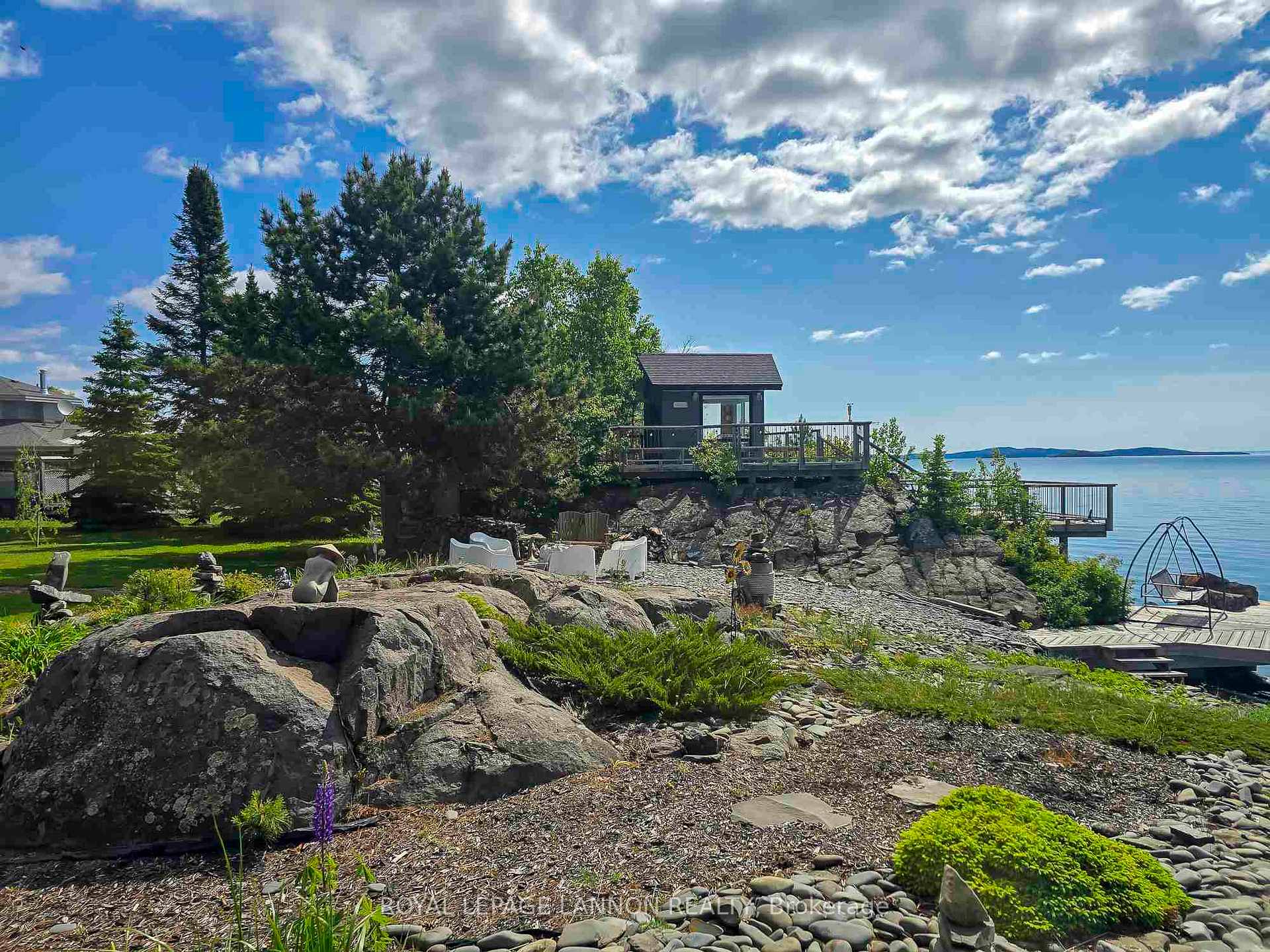 Photo 44 of 100 Island Avenue, Neebing, Blake — HOMEH