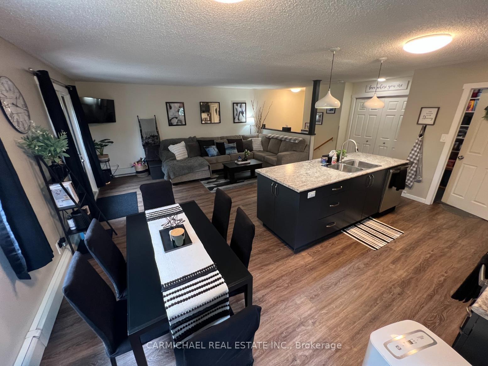 Photo 4 of 118 Minto Crescent, Kenora, Amethyst — HOMEH
