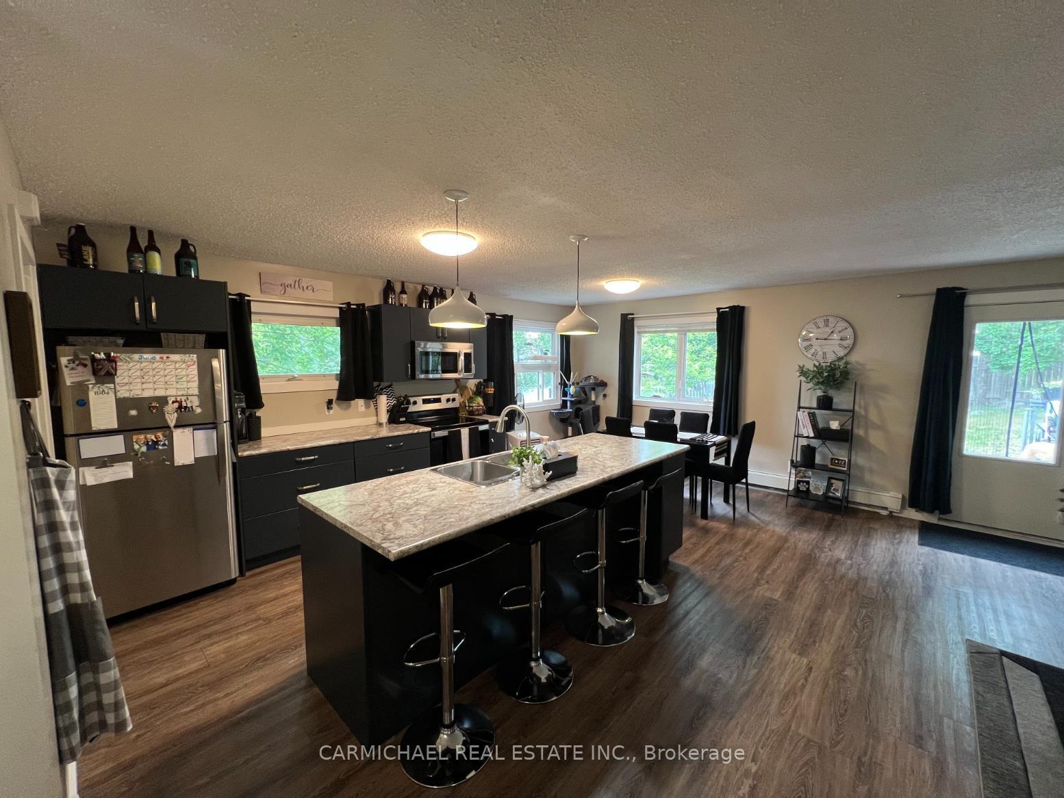 Photo 5 of 118 Minto Crescent, Kenora, Amethyst — HOMEH