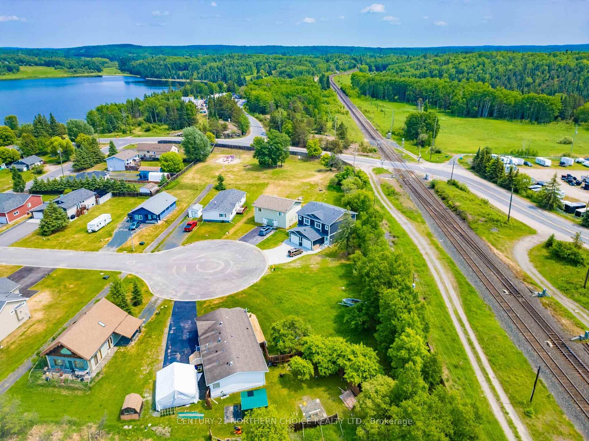 Photo 5 of 14 Sunrise Place, Kenora, Evergreen — HOMEH