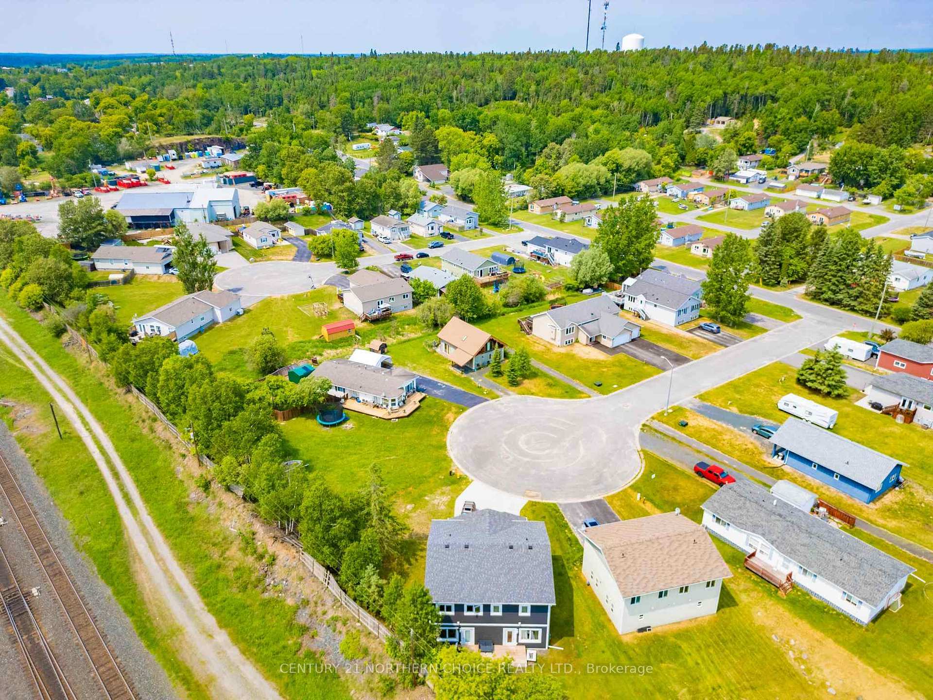 Photo 7 of 14 Sunrise Place, Kenora, Evergreen — HOMEH