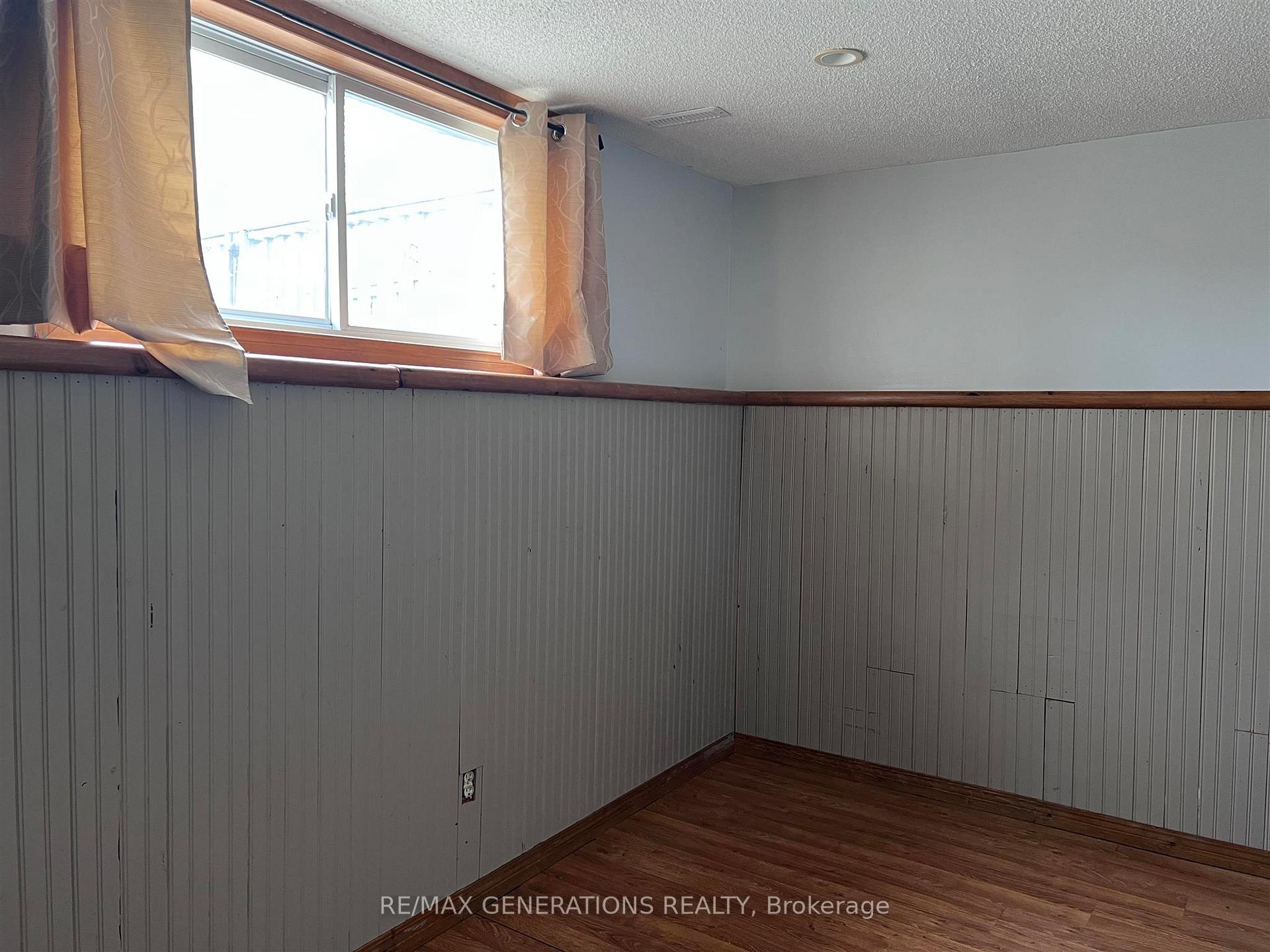 Photo 22 of 49 Bastedo Crescent, Marathon — HOMEH