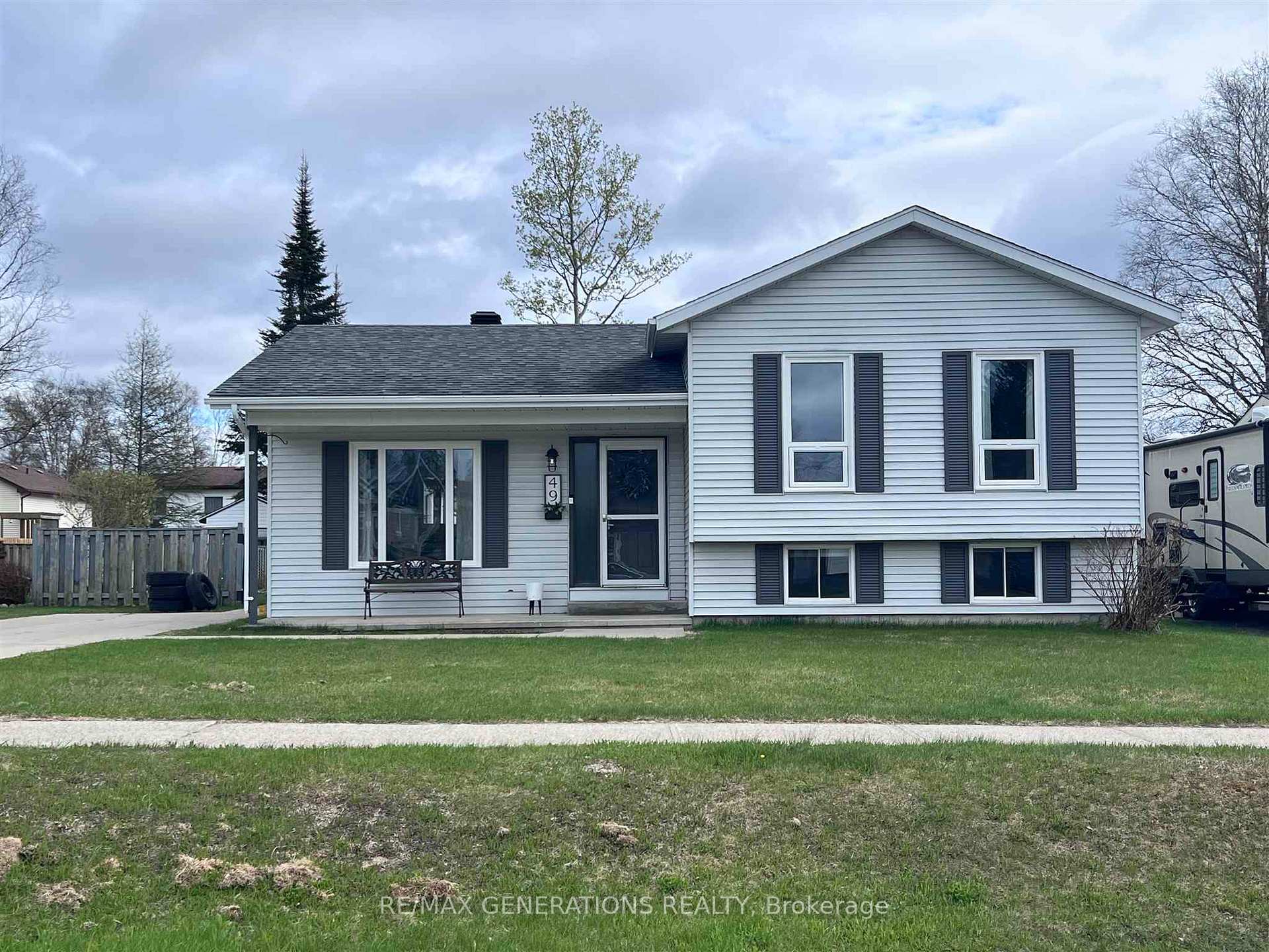 Photo 34 of 49 Bastedo Crescent, Marathon — HOMEH