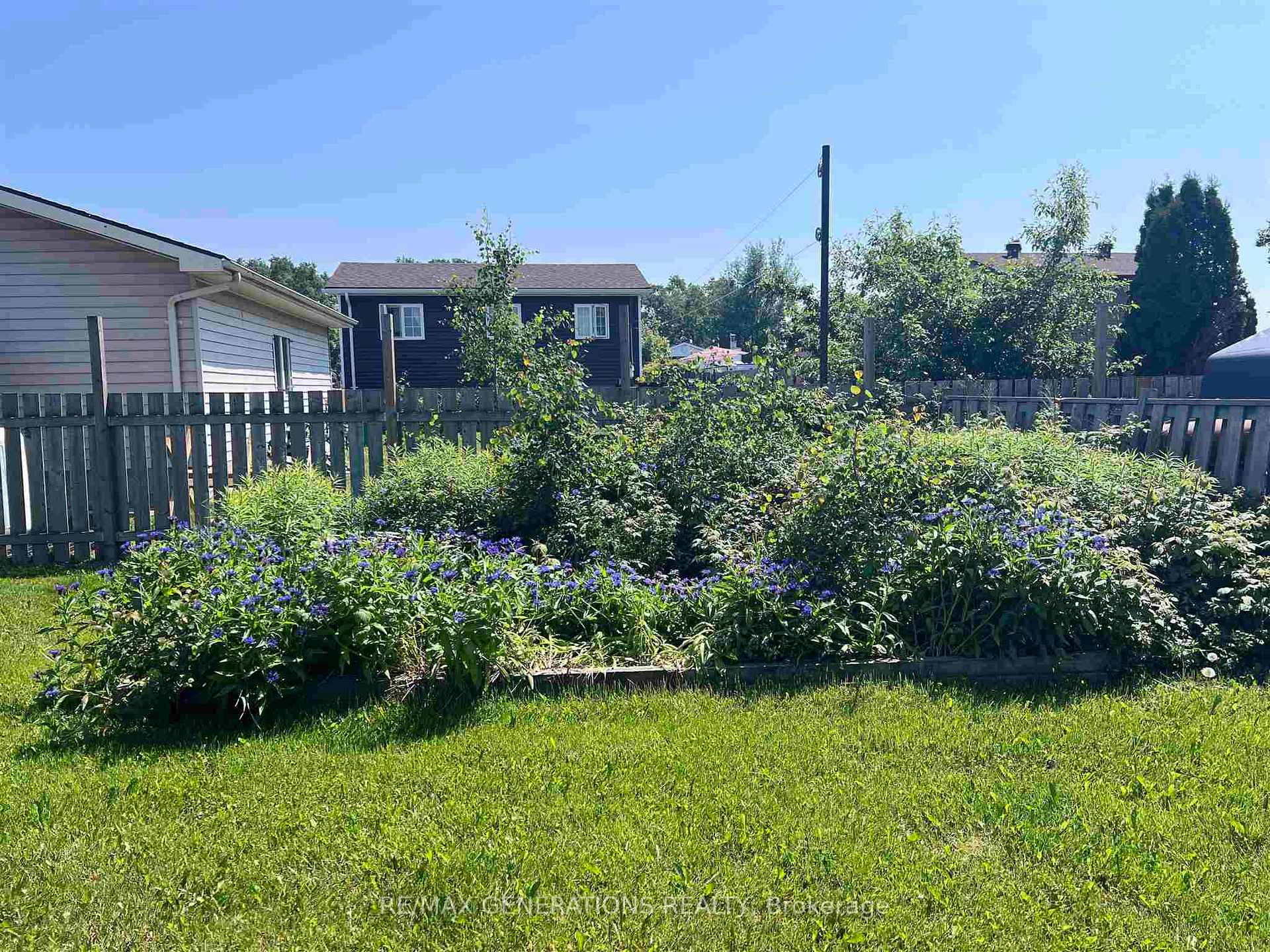 Photo 39 of 49 Bastedo Crescent, Marathon — HOMEH