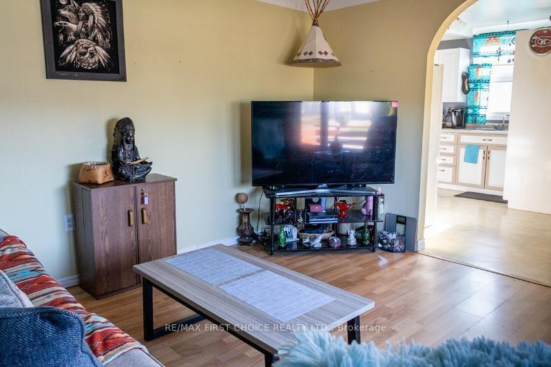 Photo 11 of 211 Third Avenue NE, Greenstone — HOMEH