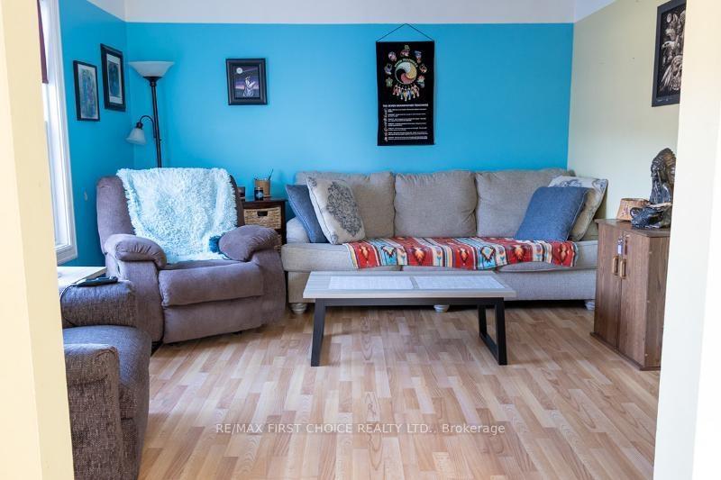 Photo 12 of 211 Third Avenue NE, Greenstone — HOMEH