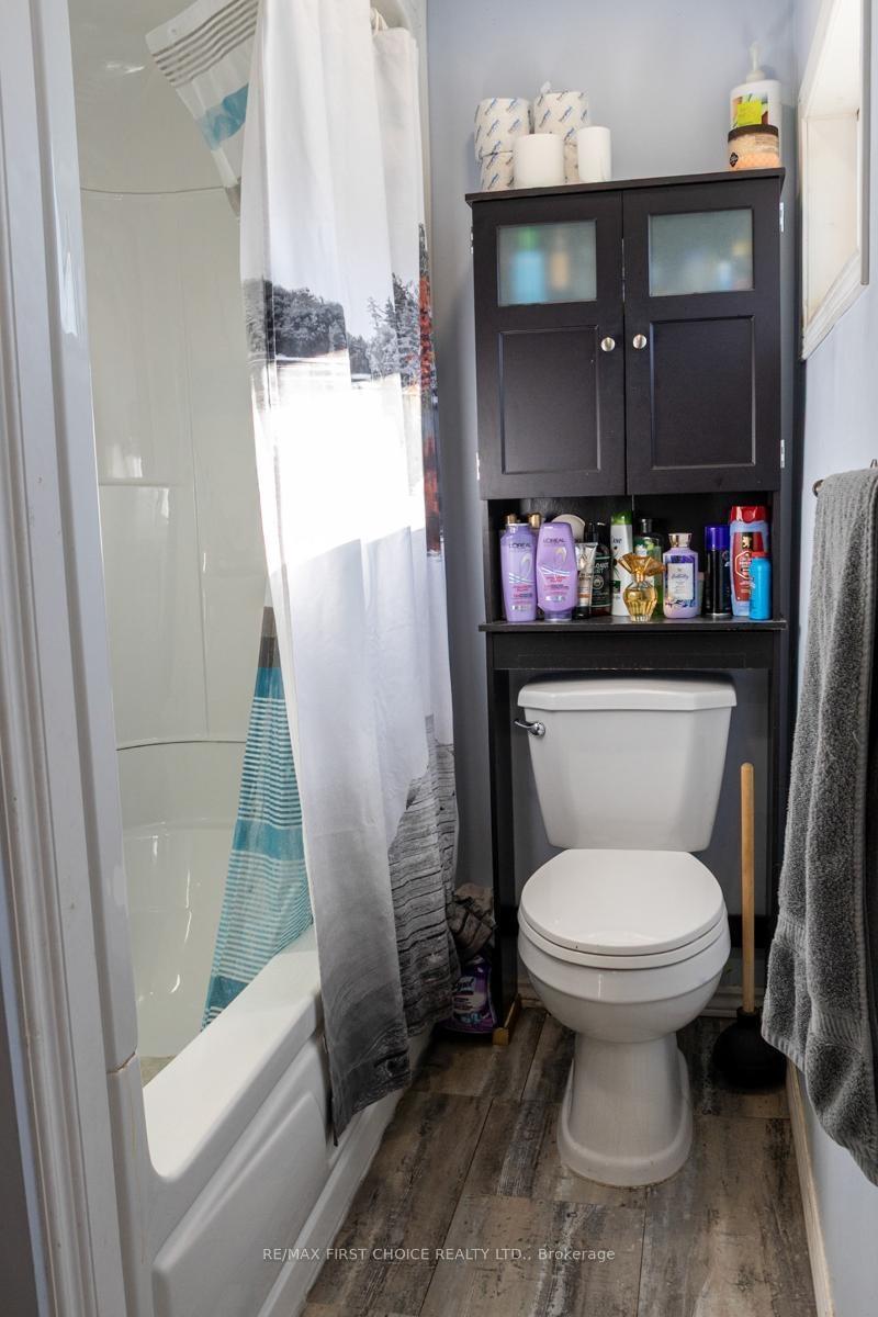 Photo 14 of 211 Third Avenue NE, Greenstone — HOMEH