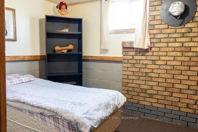 Photo 25 of 211 Third Avenue NE, Greenstone — HOMEH
